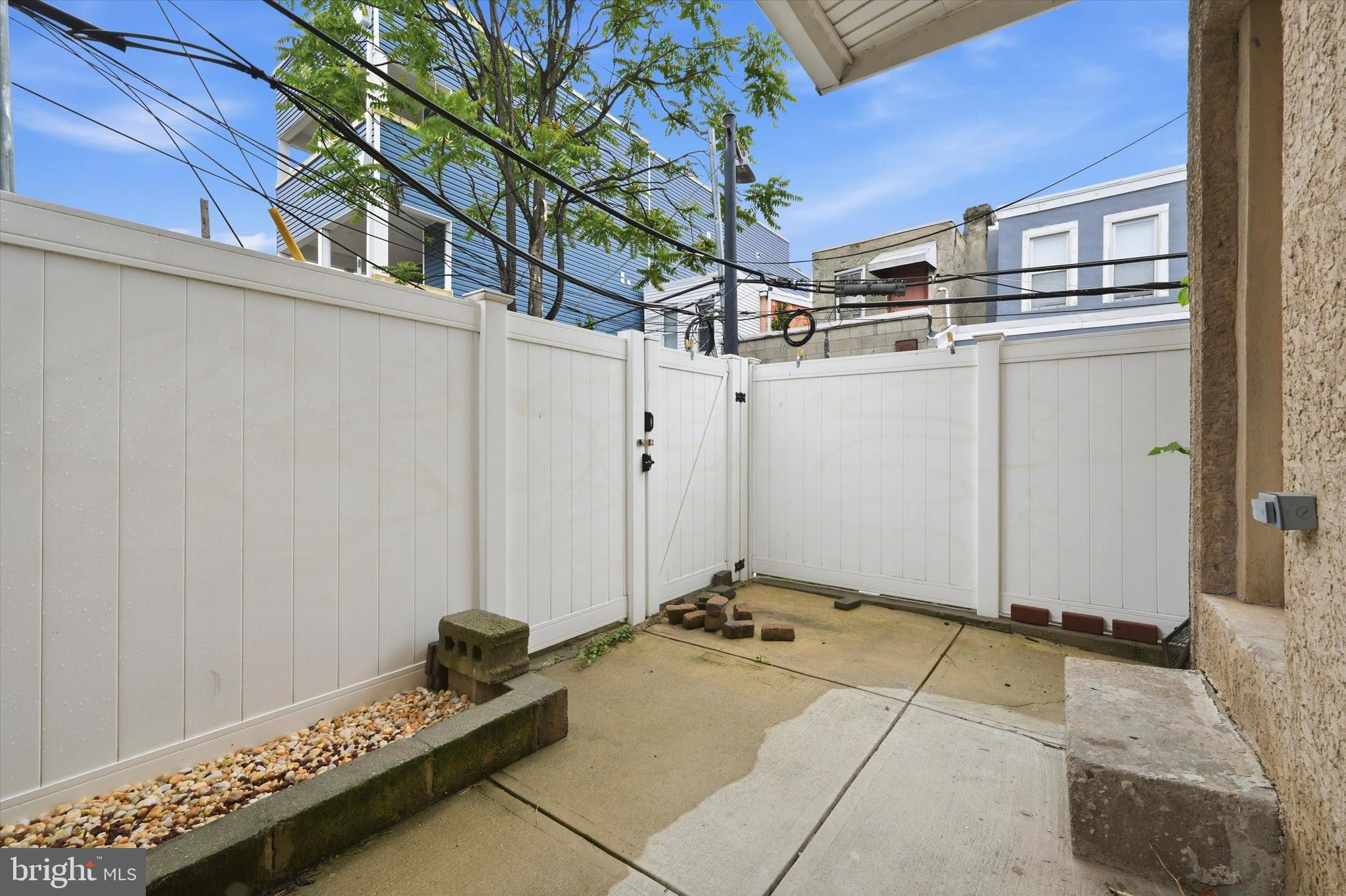 POINT BREEZE - Residential