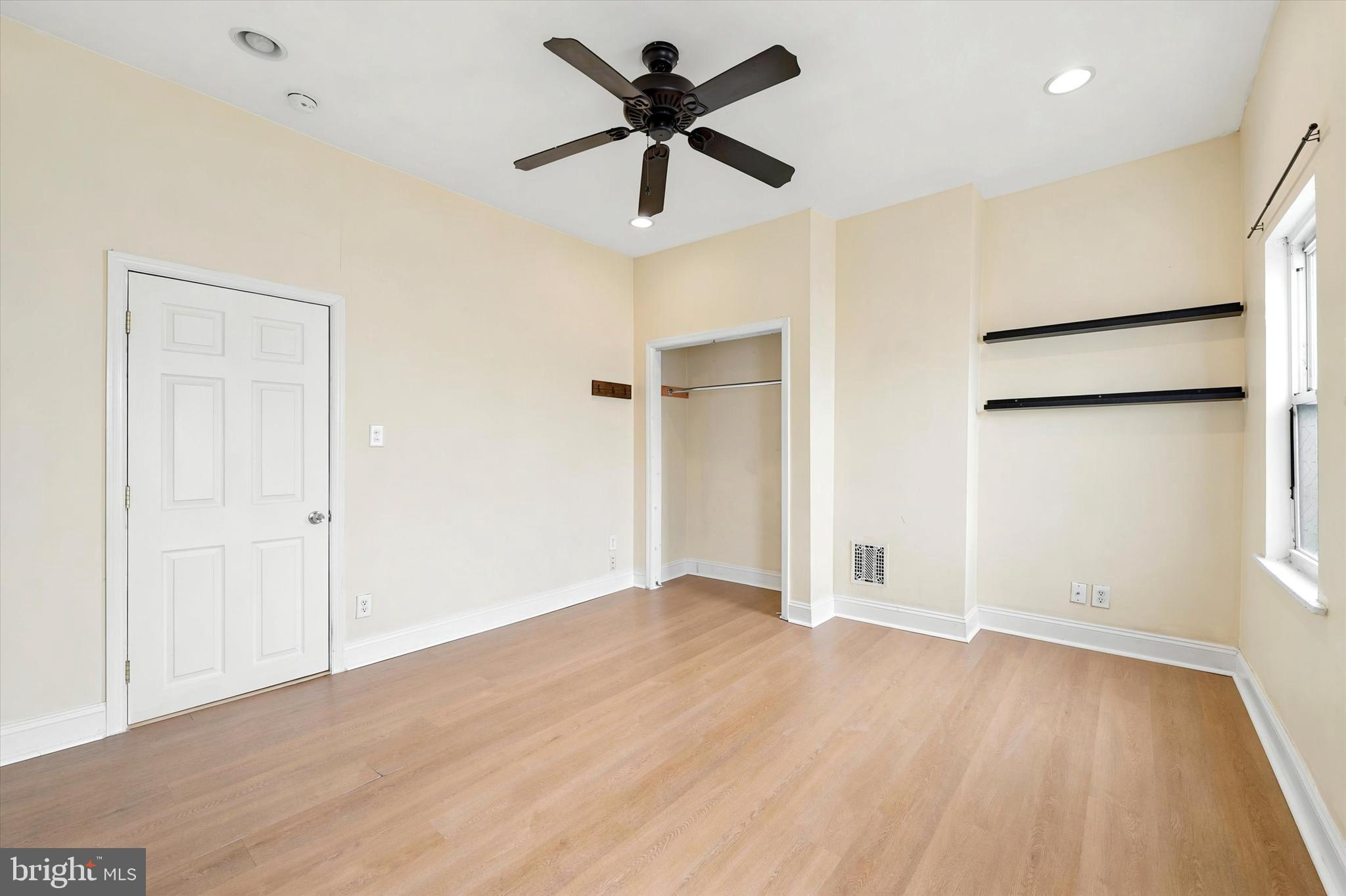 POINT BREEZE - Residential