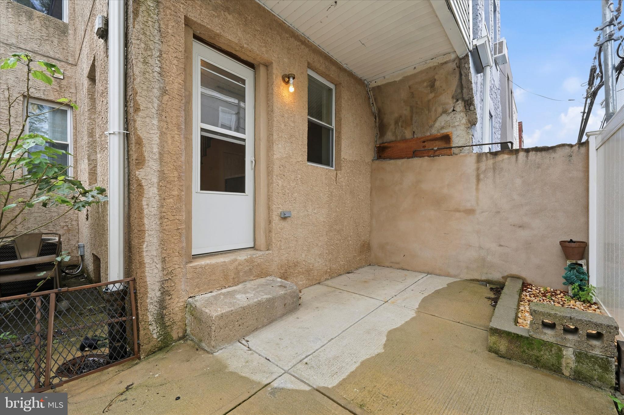 POINT BREEZE - Residential