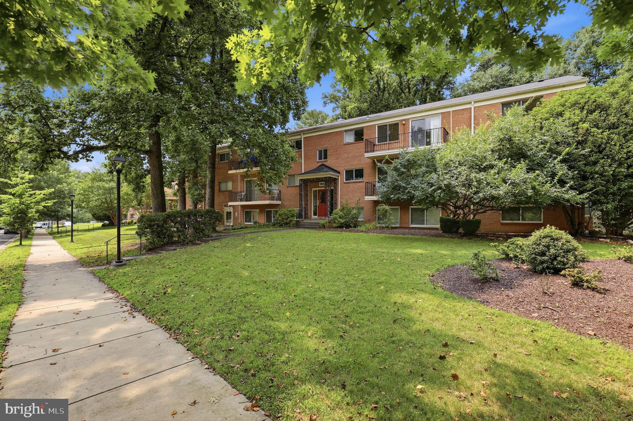 PARKSIDE CONDOMINIUMS - Residential