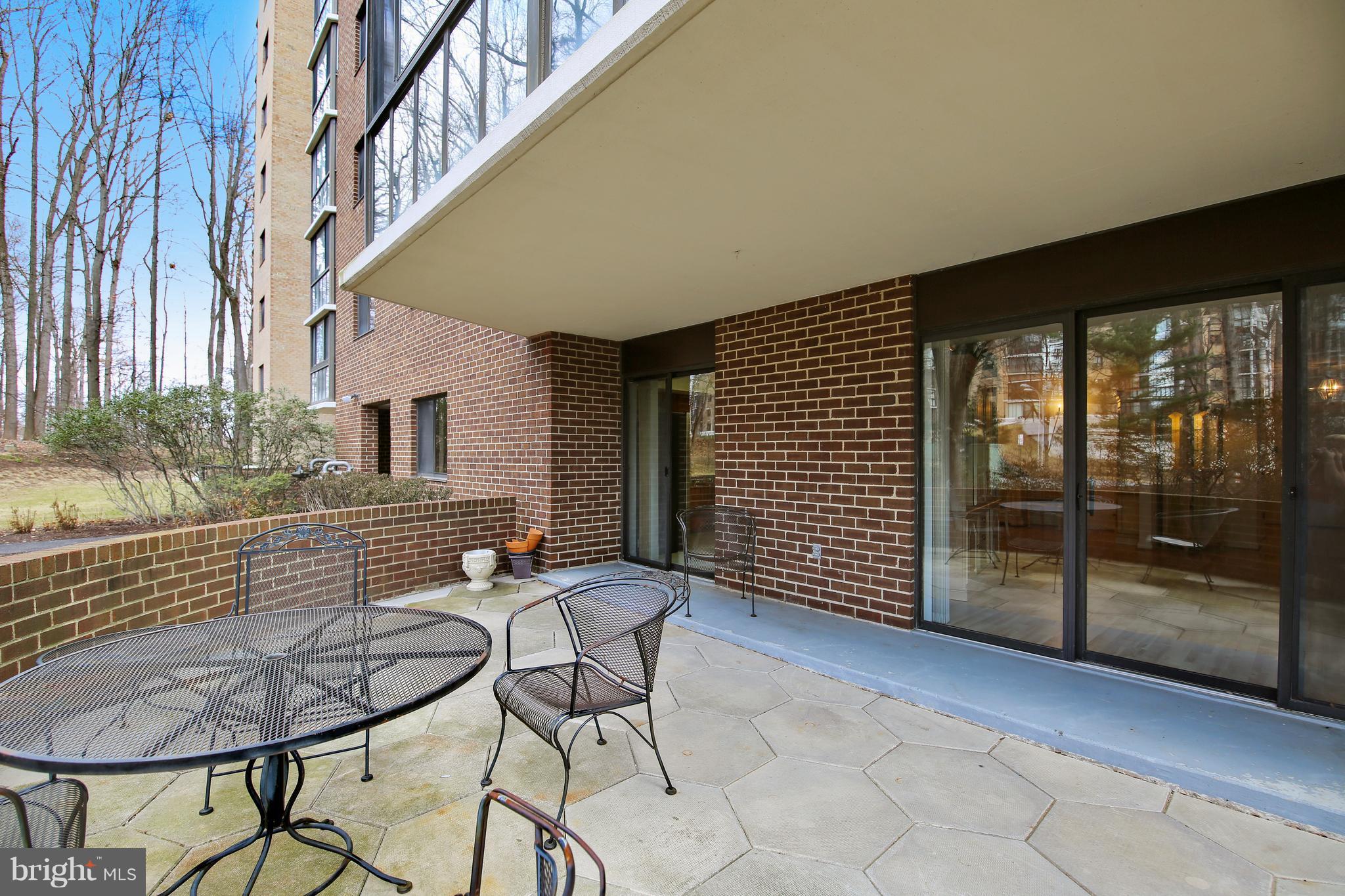 GREENS AT LEISURE WORLD - Residential