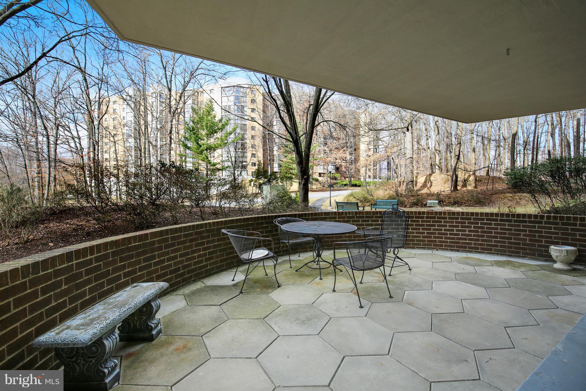 GREENS AT LEISURE WORLD - Residential