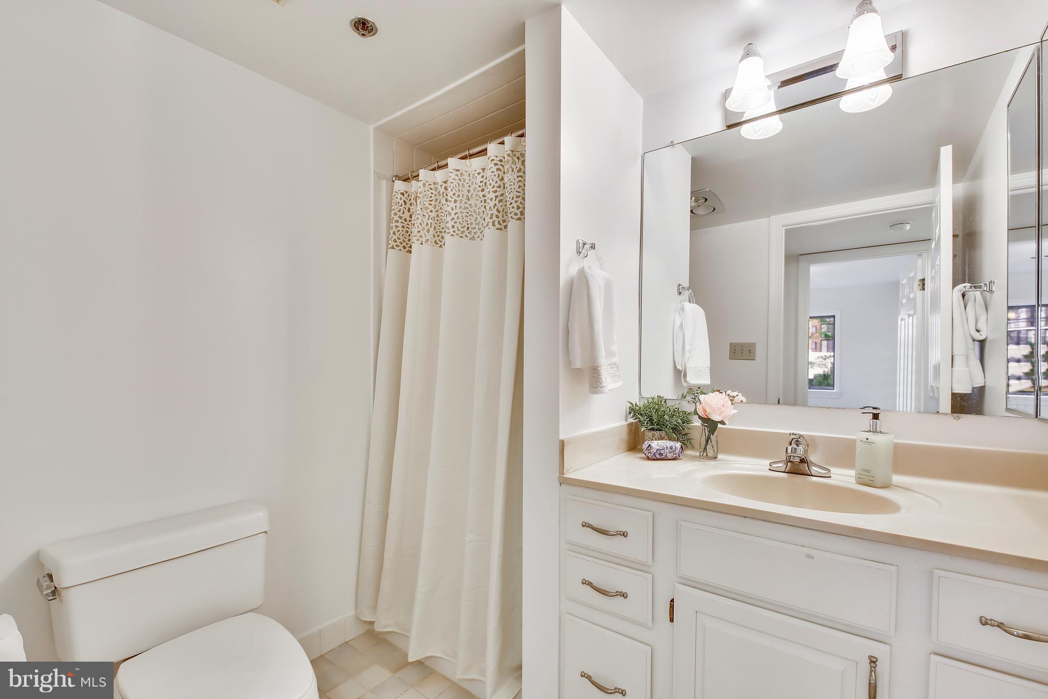 GREENS AT LEISURE WORLD - Residential