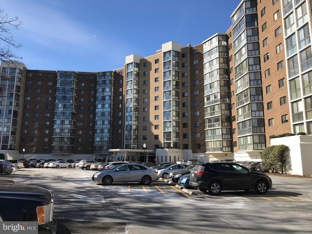 Only several of these units exist! Spacious 1st floor unit with exit to very large private patio from living room and kitchen.Perfect for those who don't like heights or love quick access to outdoors! 2 Bedrooms/2 baths; kitchen has cherry cabinets, small table space area; new stainless stove, exhaust & frig. New light wood floors in LR & large DR.Storage bin included. Lovely unit!