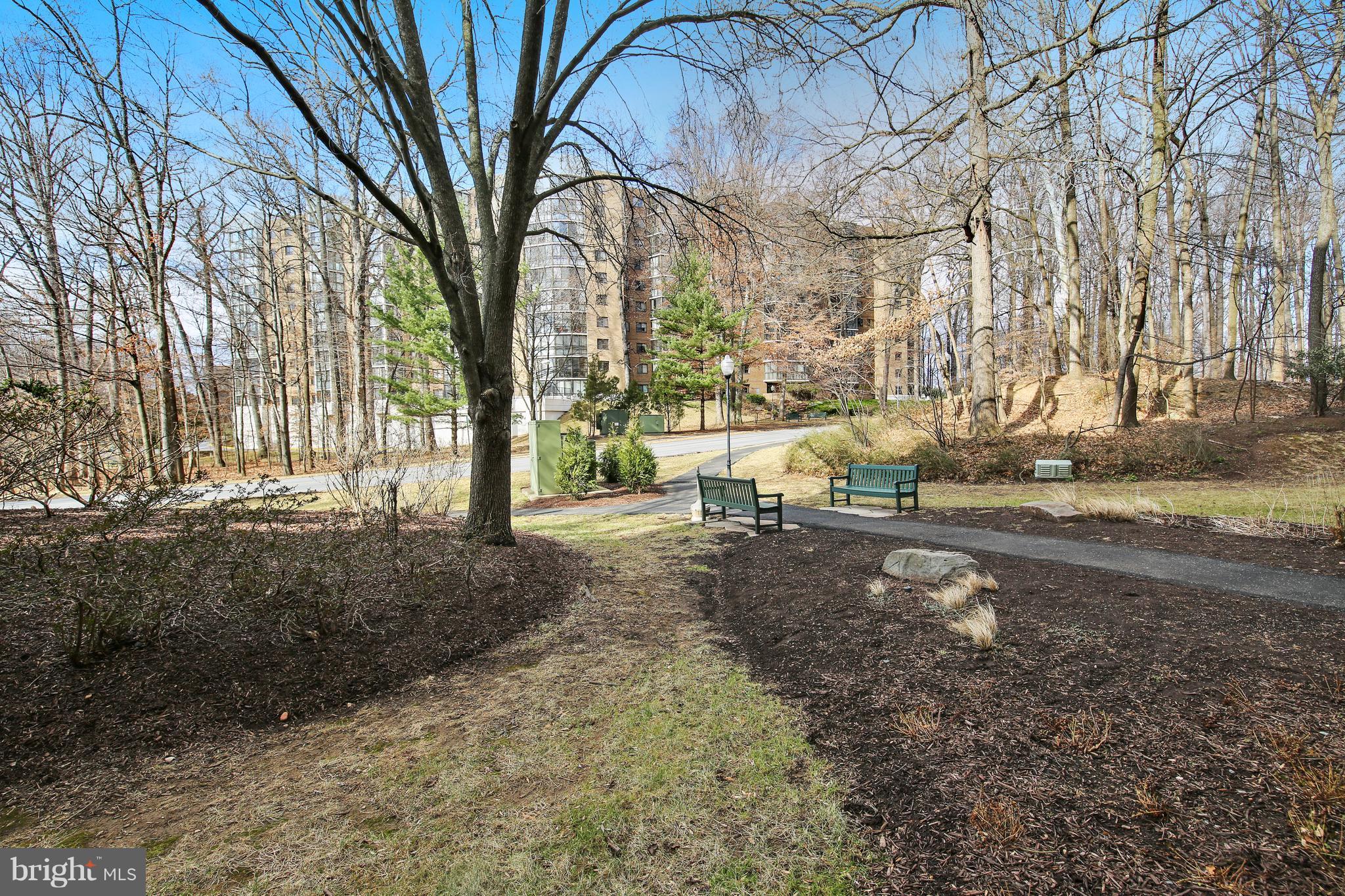 GREENS AT LEISURE WORLD - Residential