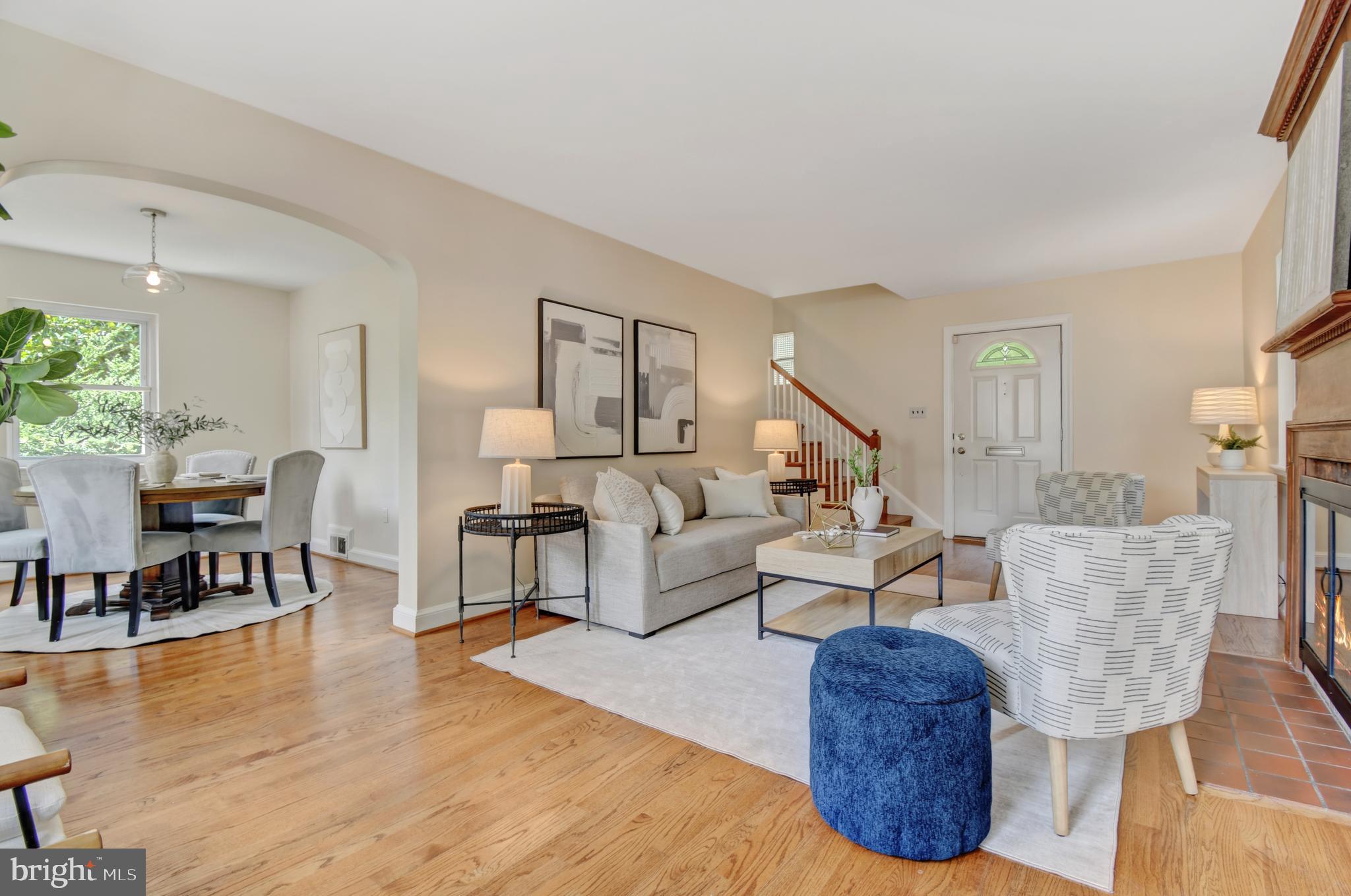 OVER LEE KNOLLS - Residential