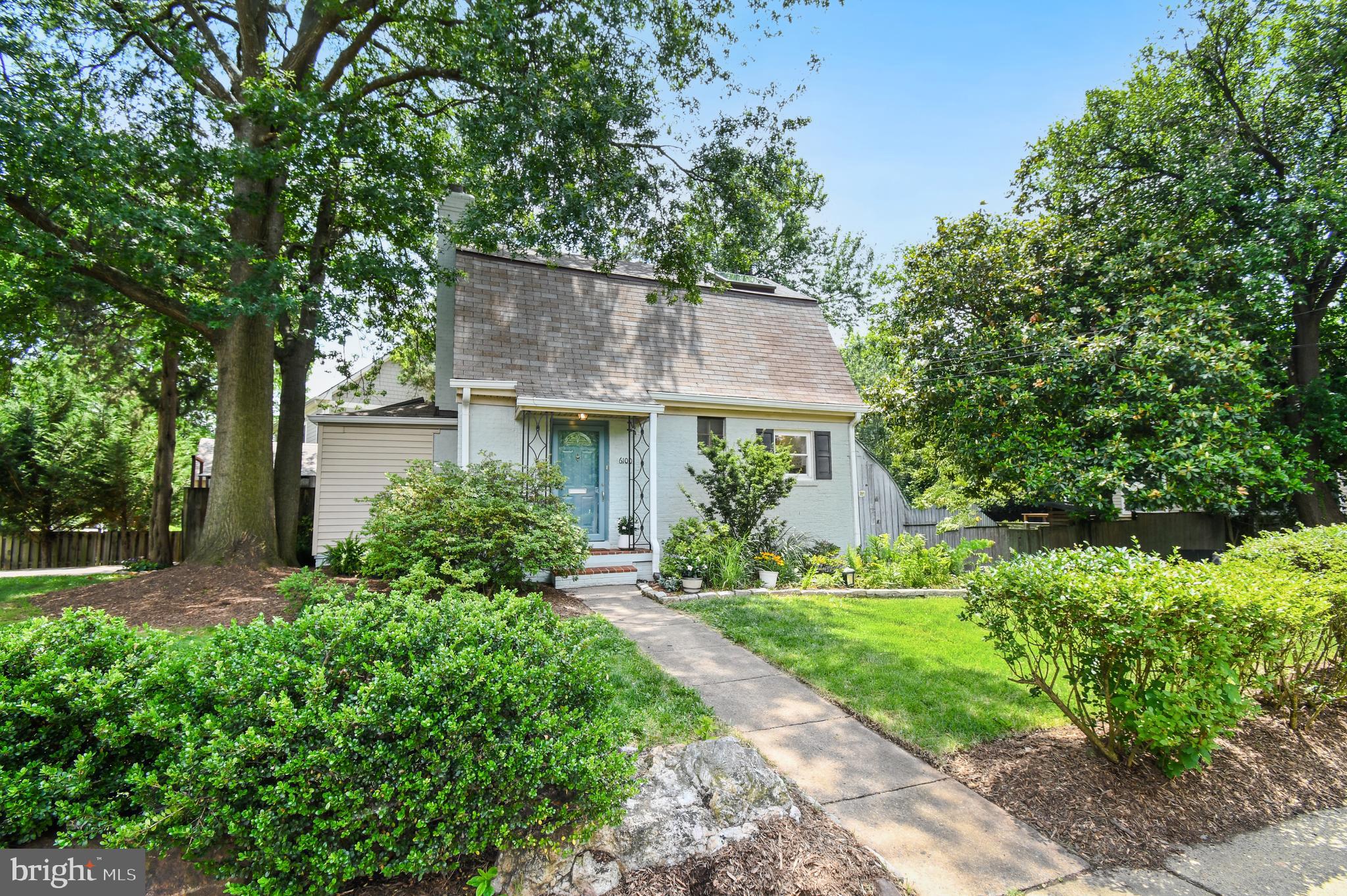 OVER LEE KNOLLS - Residential