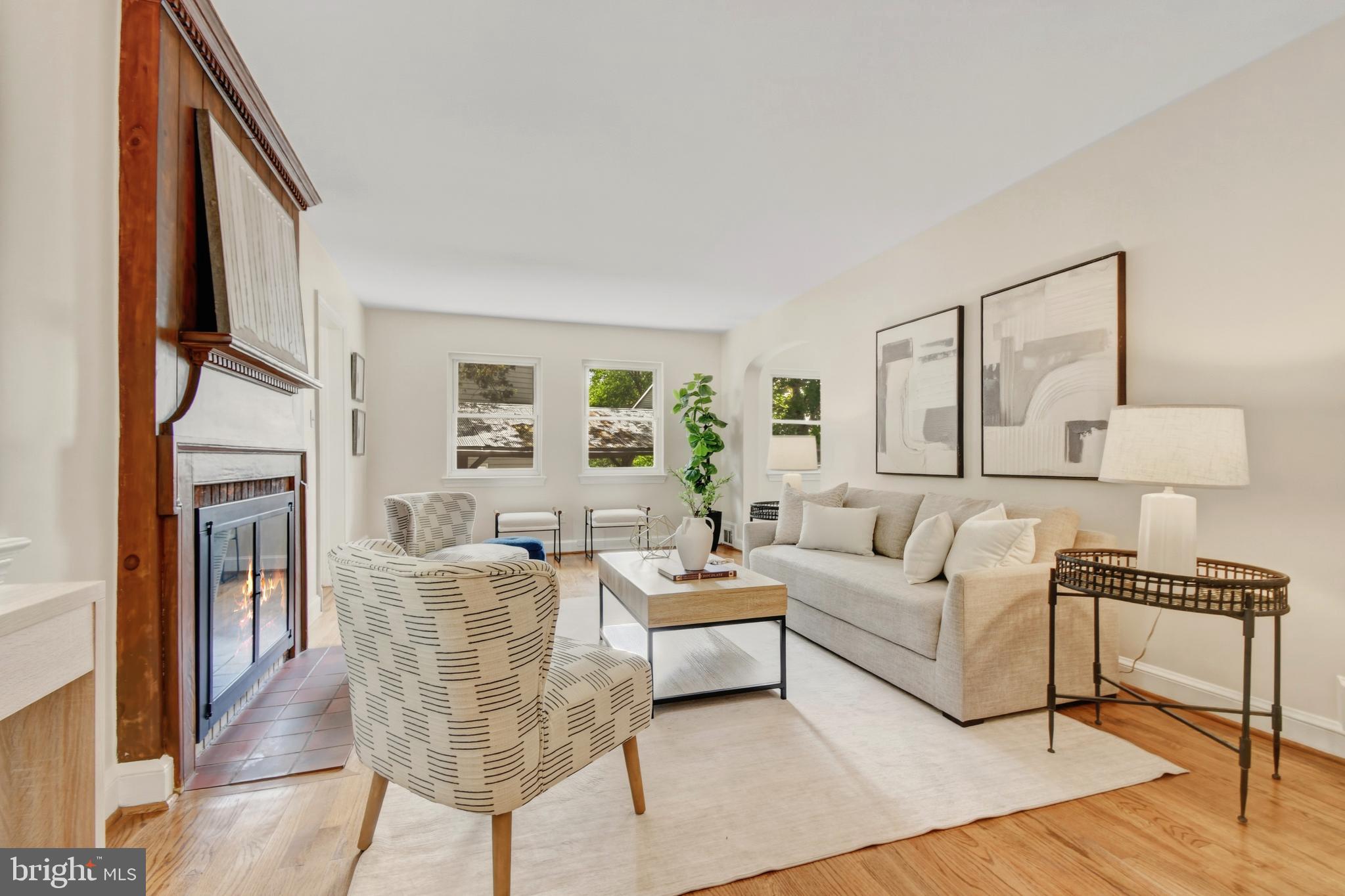 OVER LEE KNOLLS - Residential