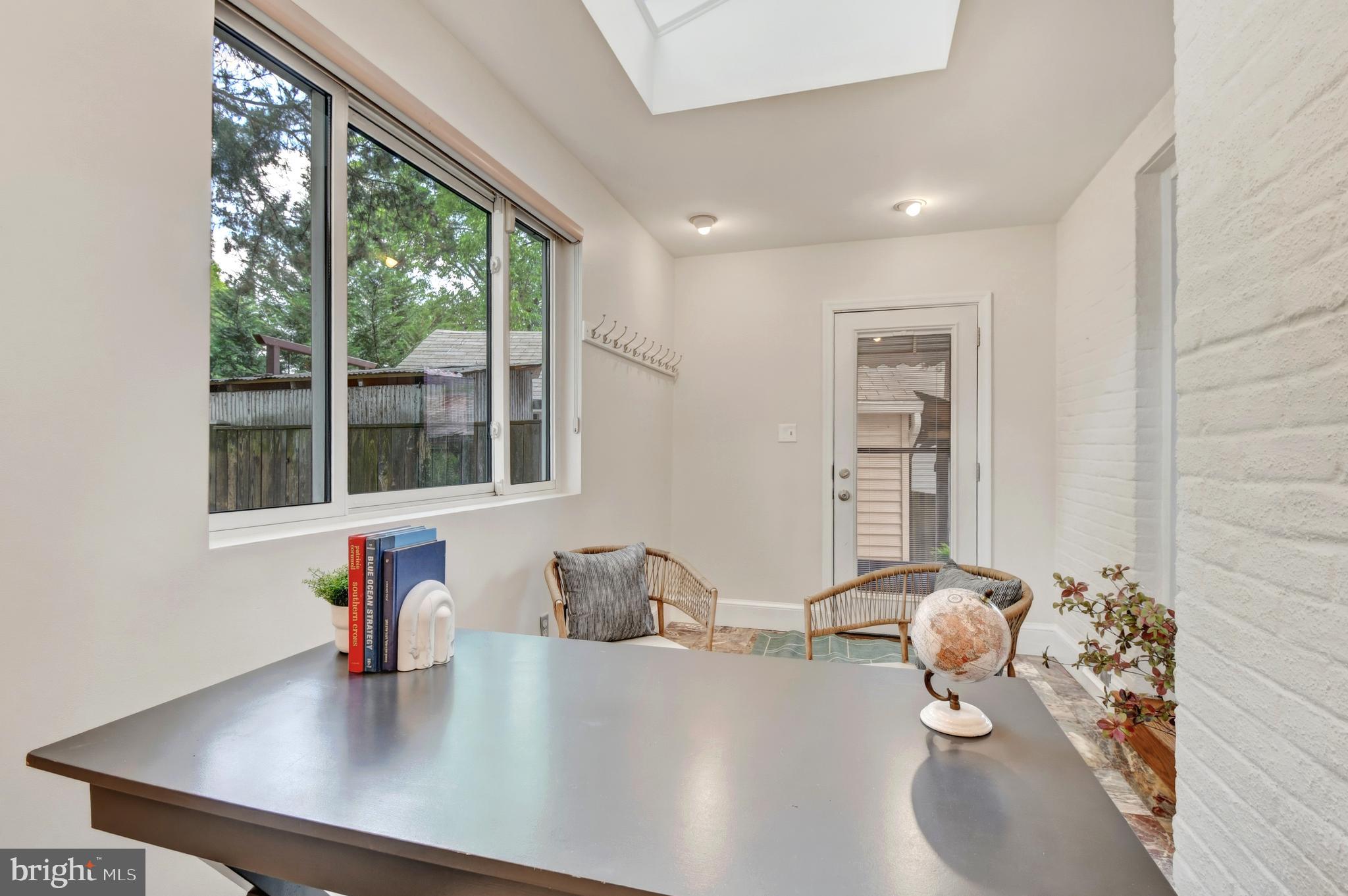 OVER LEE KNOLLS - Residential
