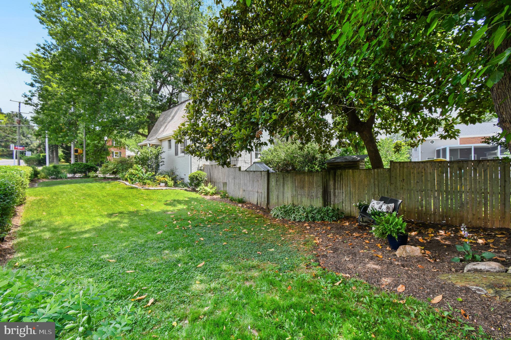 OVER LEE KNOLLS - Residential