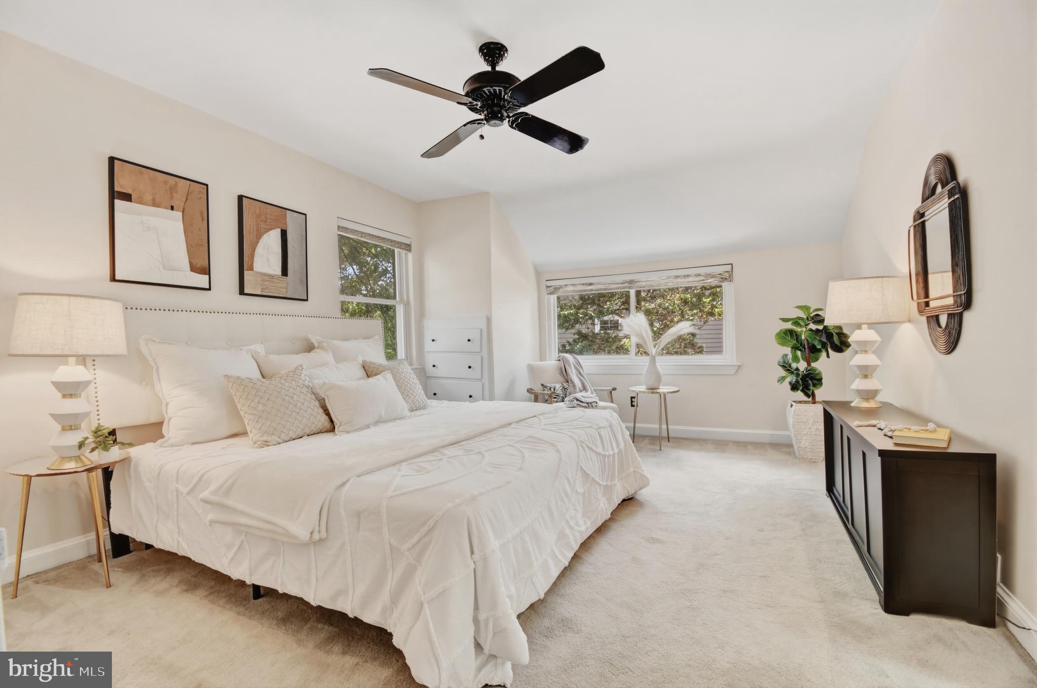OVER LEE KNOLLS - Residential