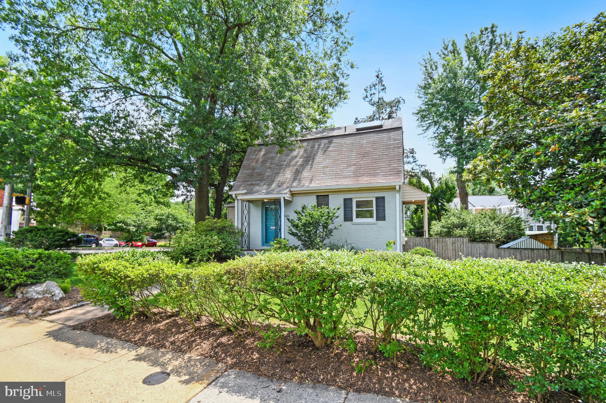 OVER LEE KNOLLS - Residential