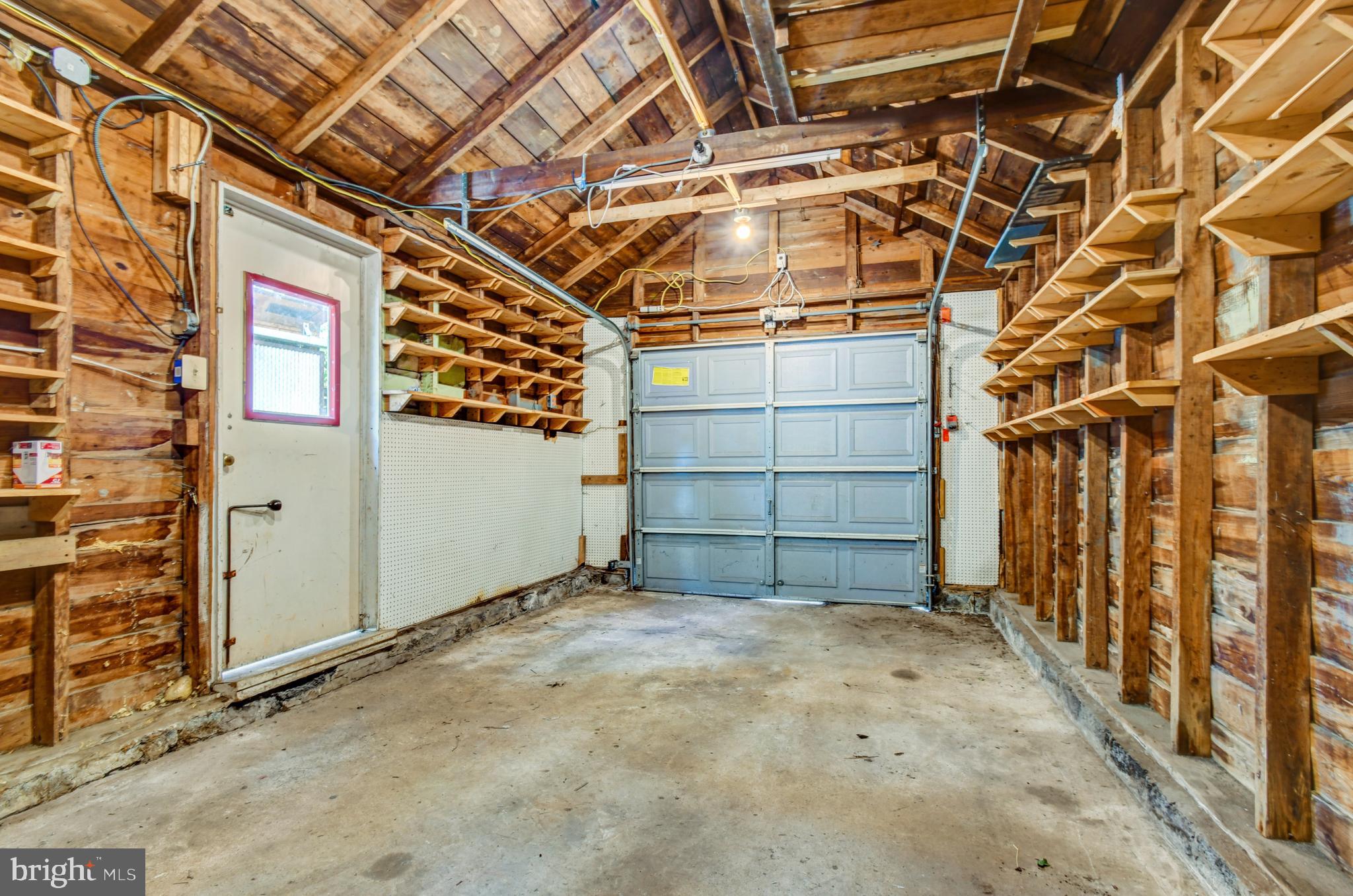 OVER LEE KNOLLS - Residential