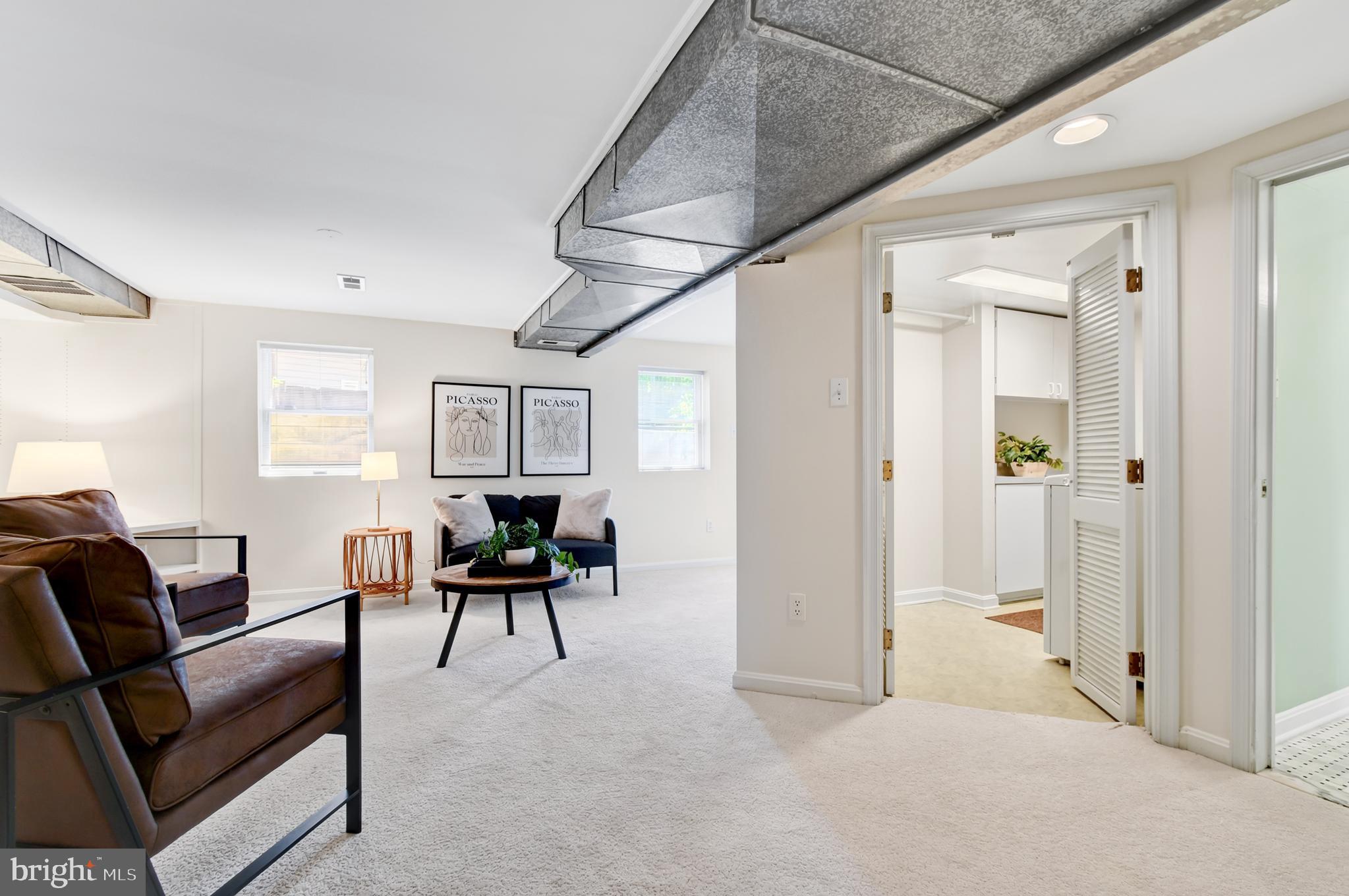 OVER LEE KNOLLS - Residential