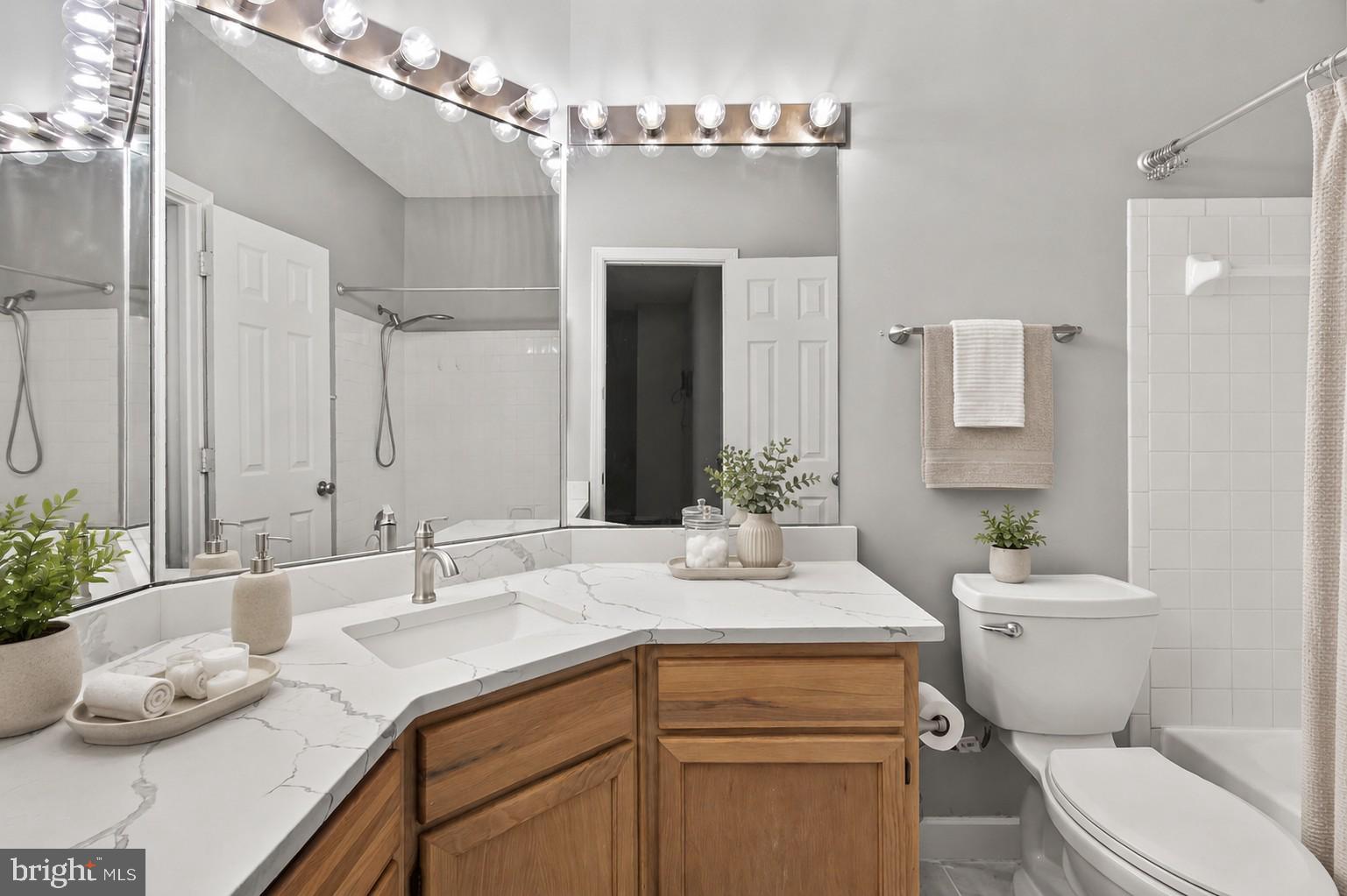 STONECROFT CONDO - Residential
