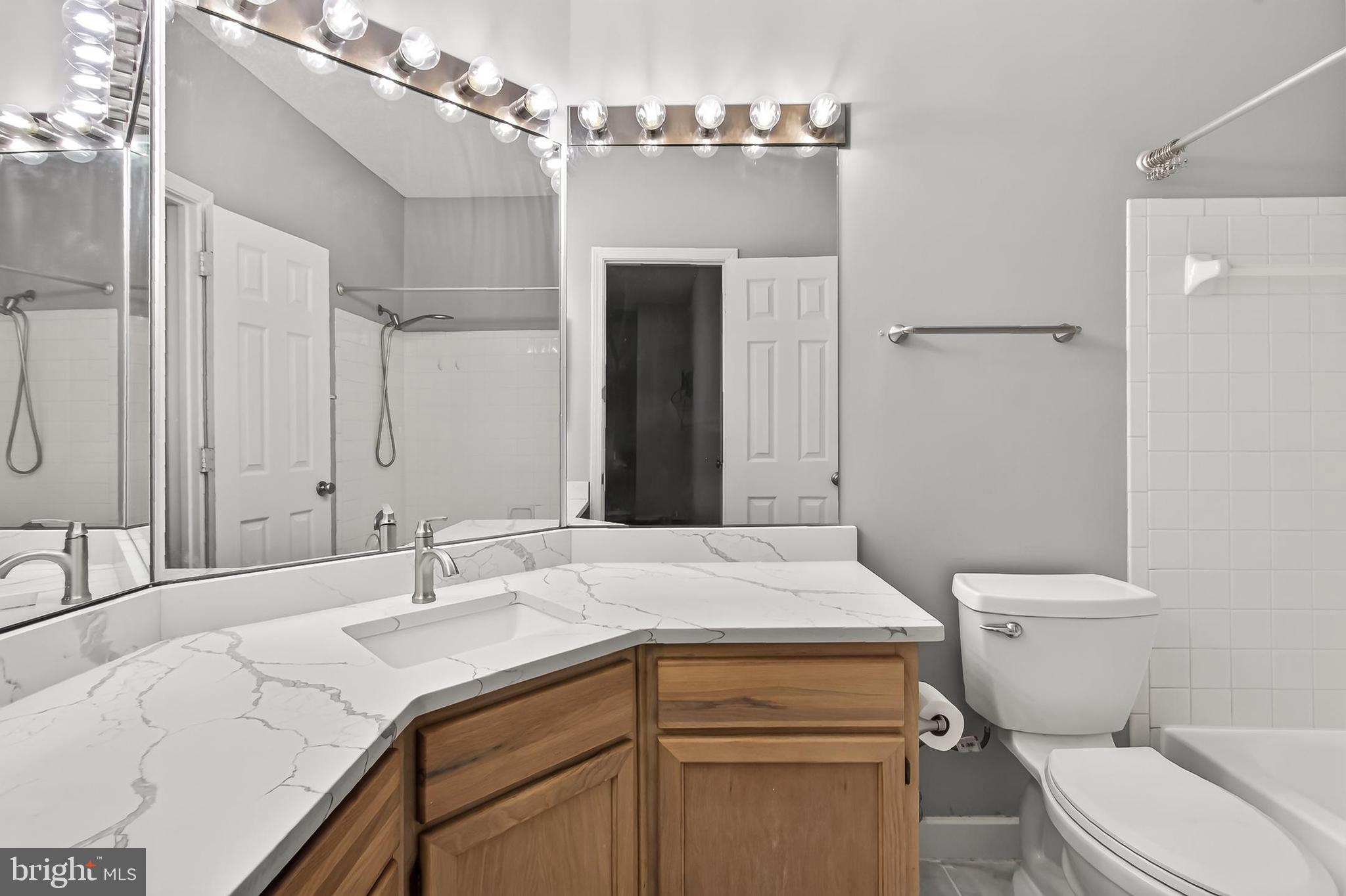 STONECROFT CONDO - Residential