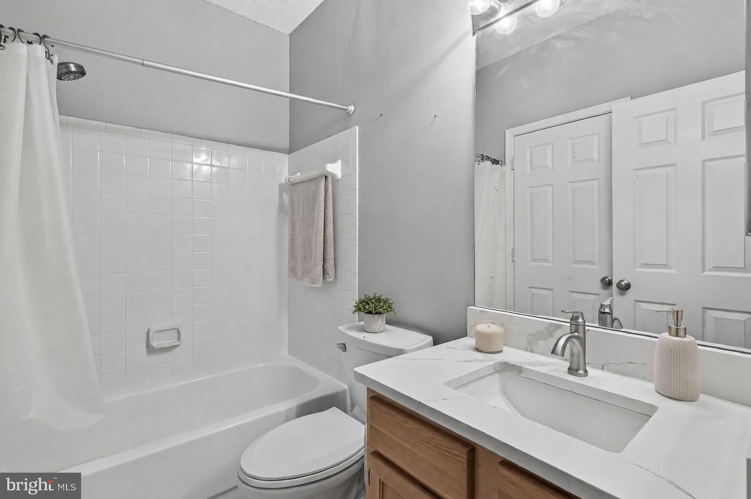 STONECROFT CONDO - Residential