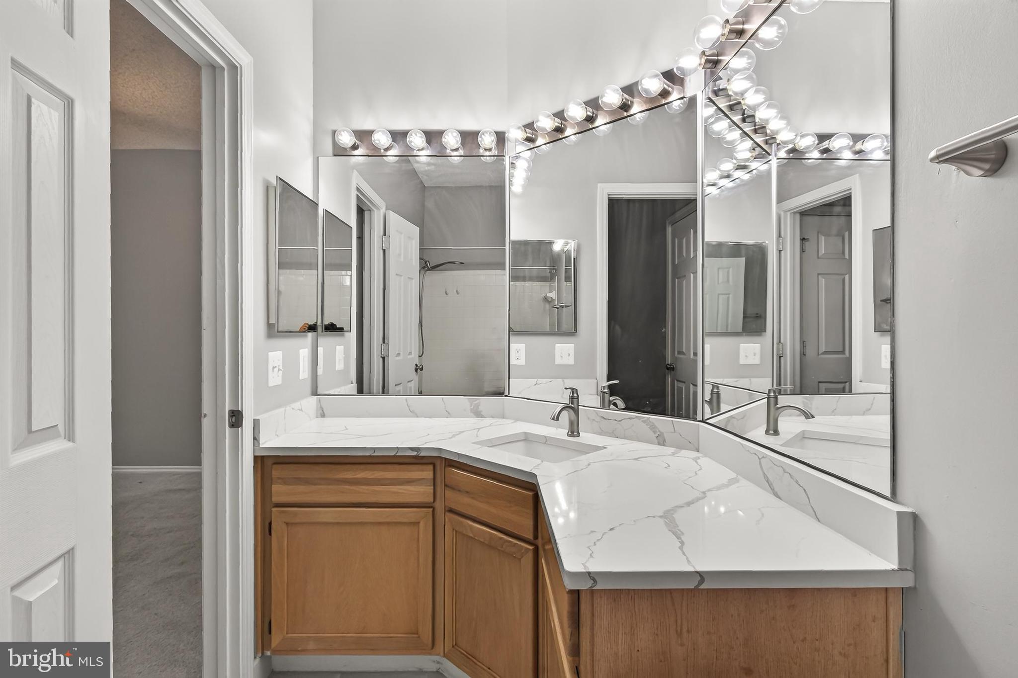 STONECROFT CONDO - Residential