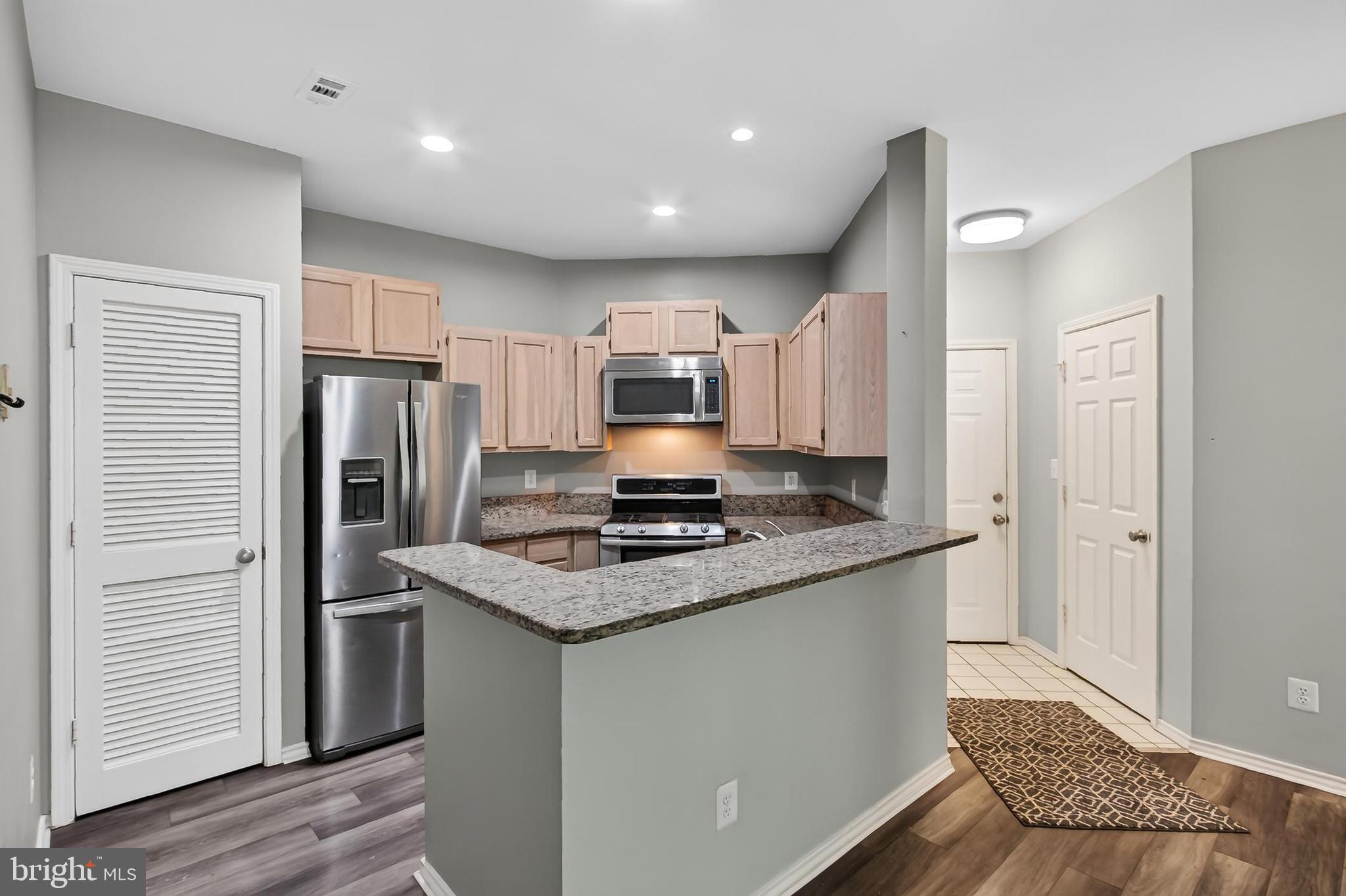 STONECROFT CONDO - Residential