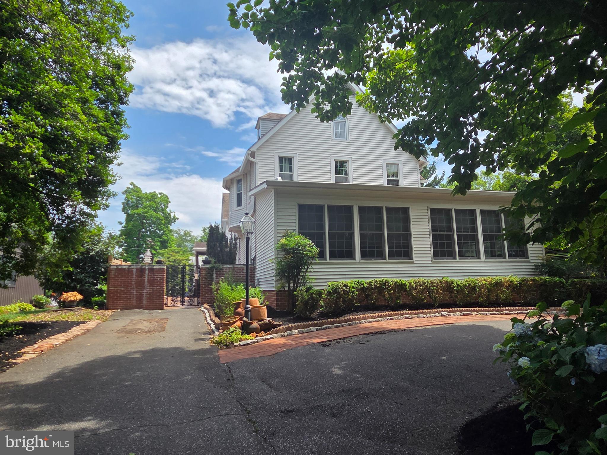 BEL AIR DOWNTOWN - Residential
