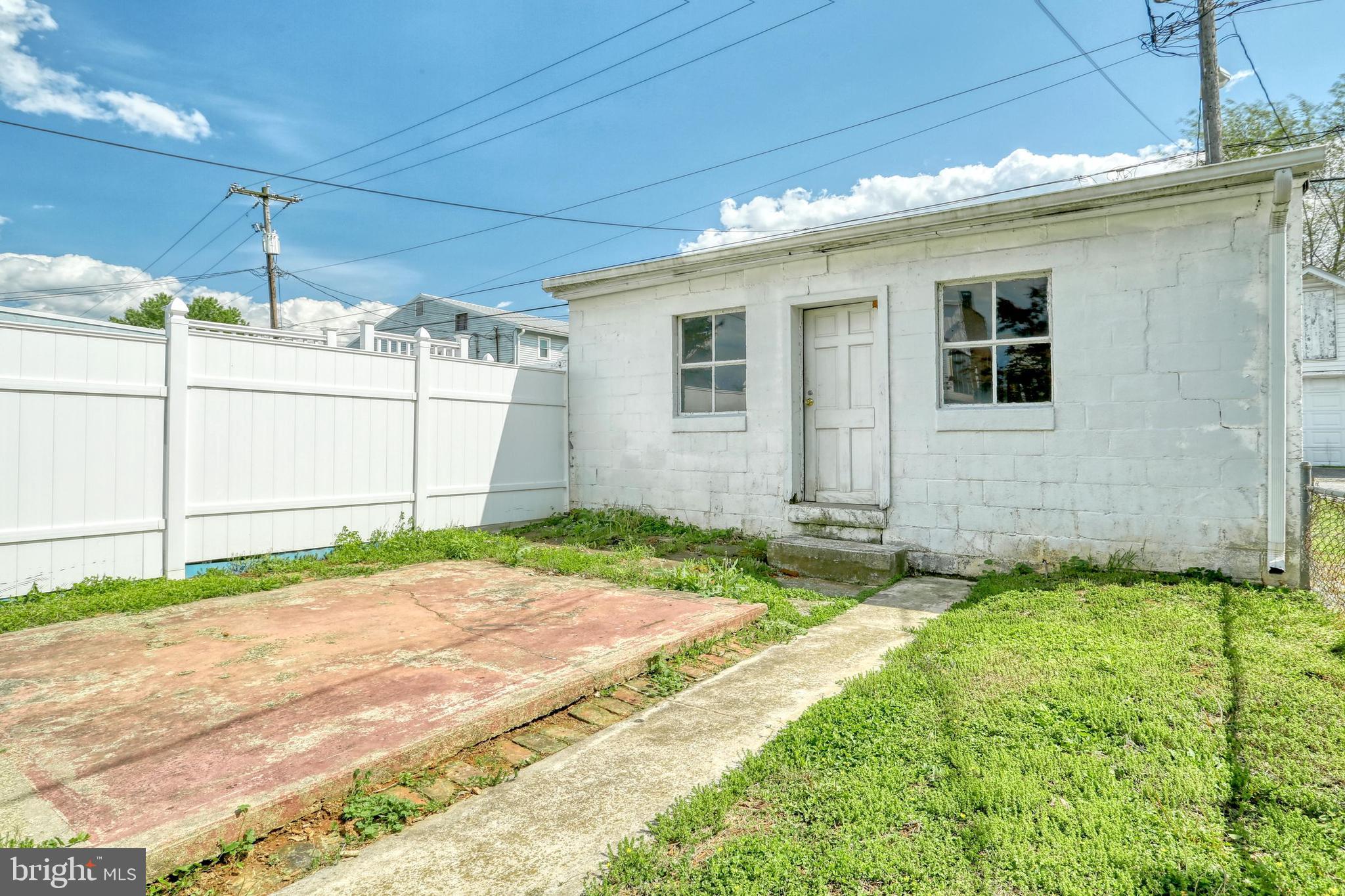 WEST YORK - Residential
