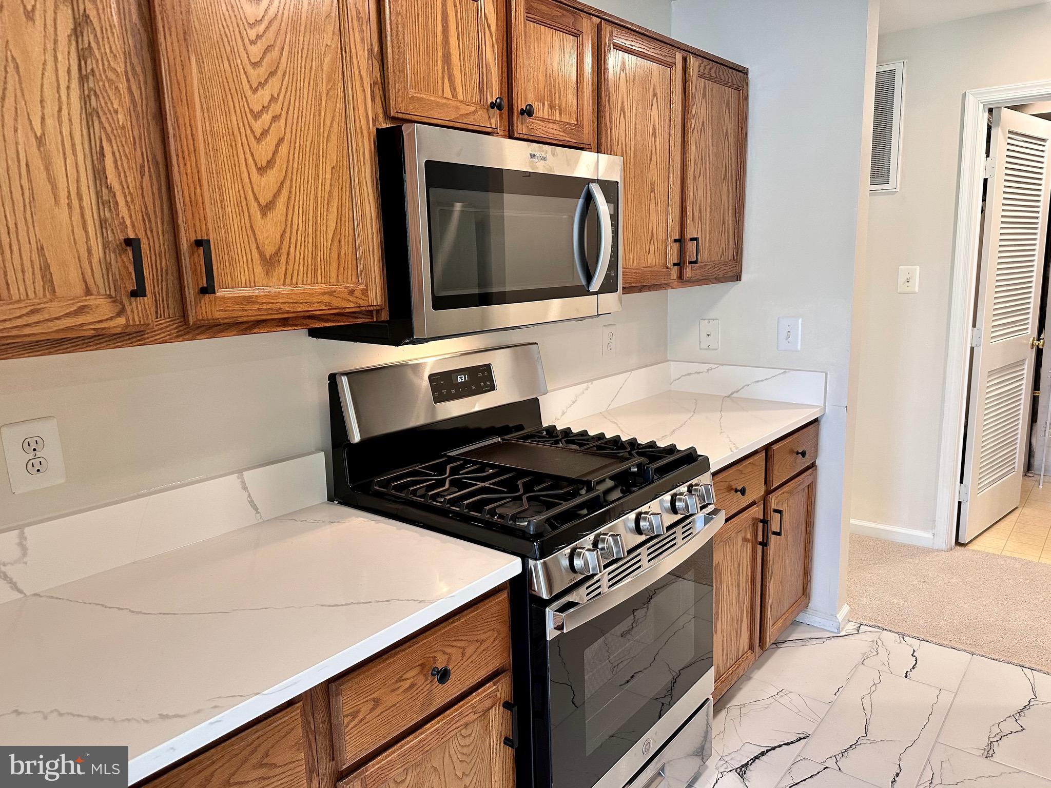 SOUTH MEADOWS - Residential