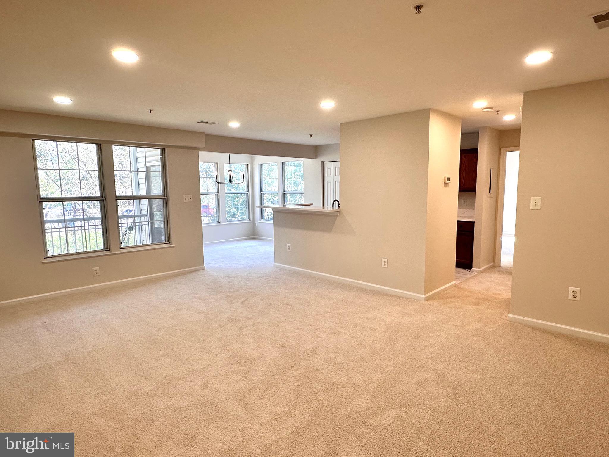 SOUTH MEADOWS - Residential