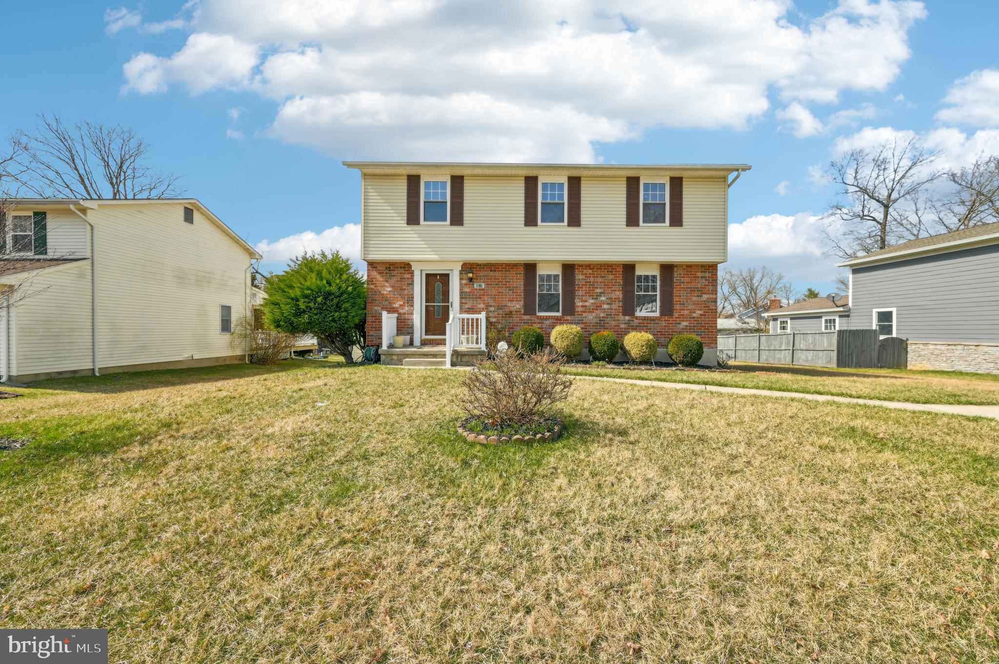 WOODBRIDGE VALLEY - Residential