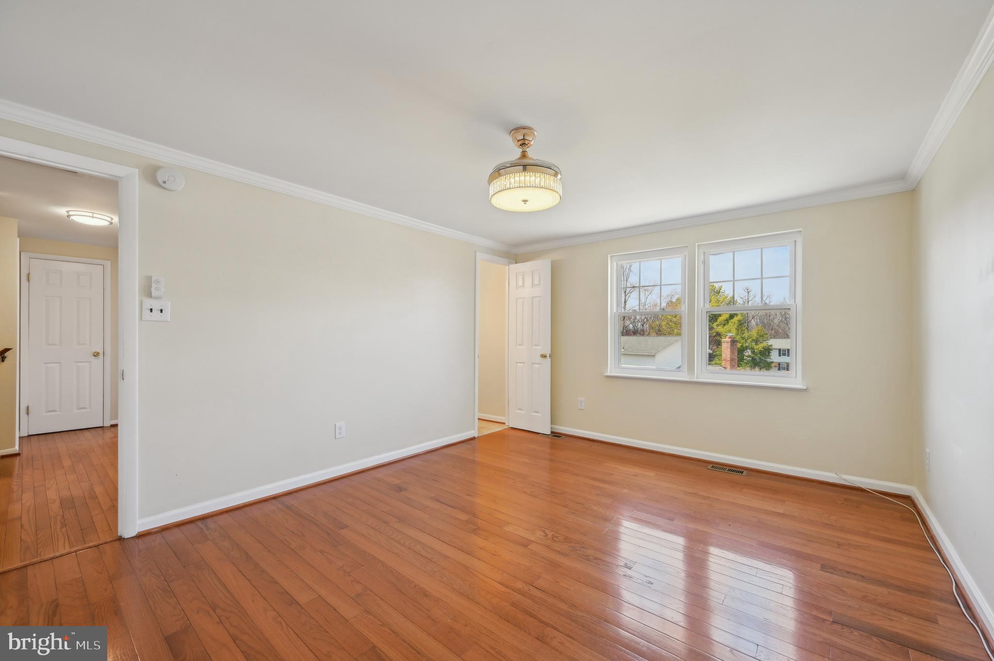 WOODBRIDGE VALLEY - Residential