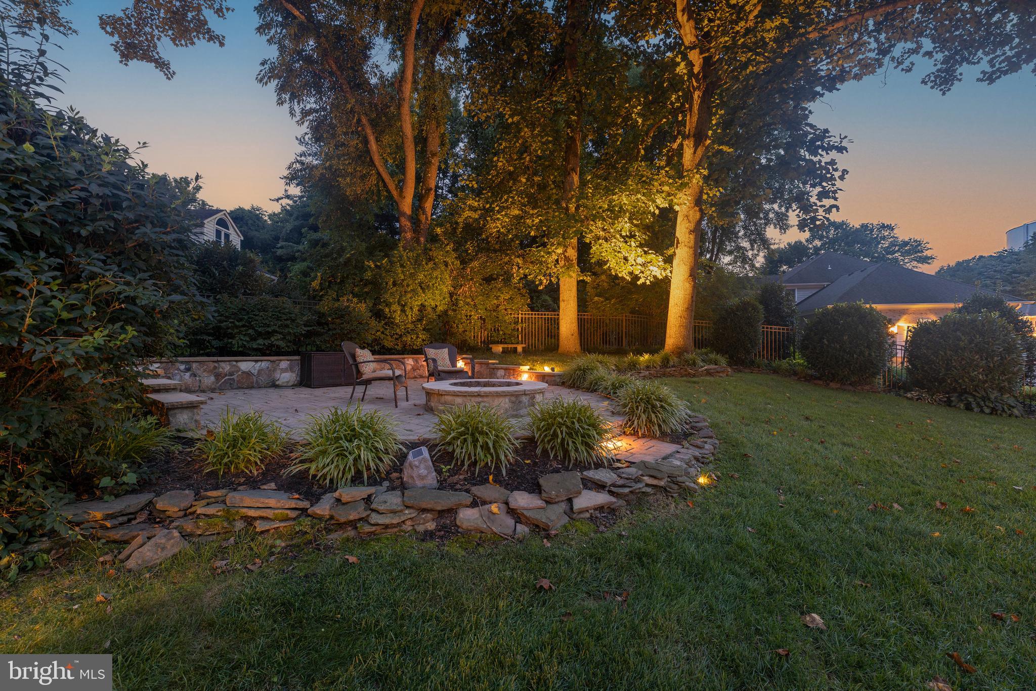 FOX DEN ESTATES - Residential