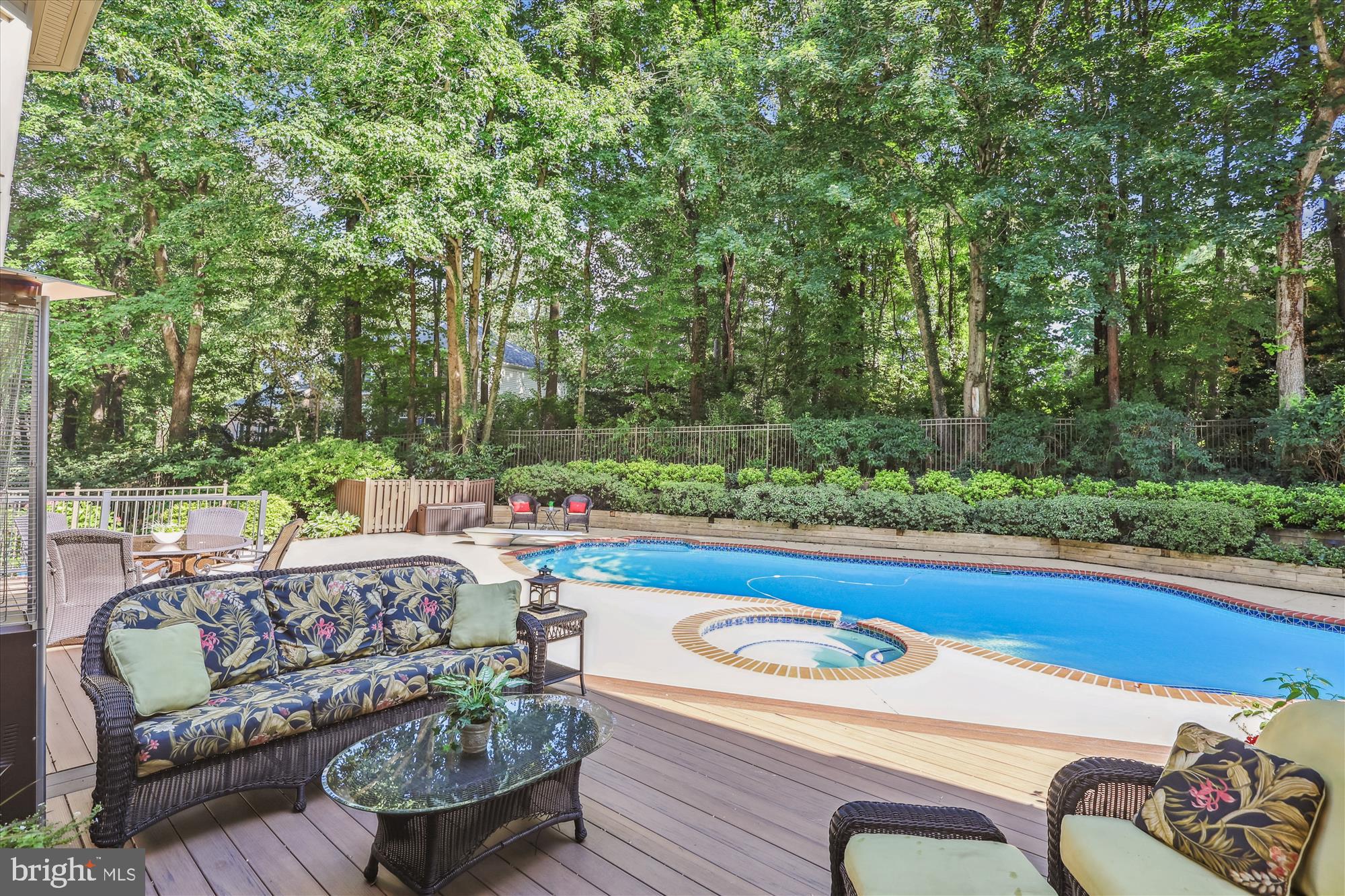 FOX DEN ESTATES - Residential