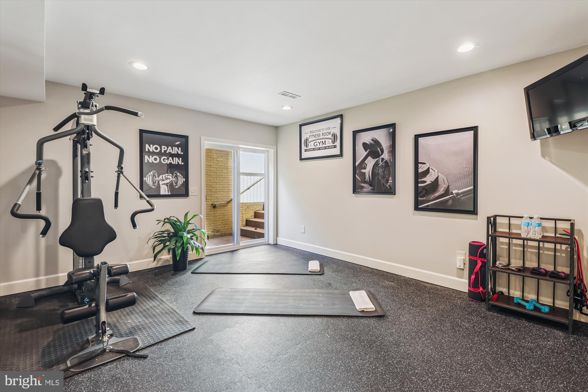 FOX DEN ESTATES - Residential