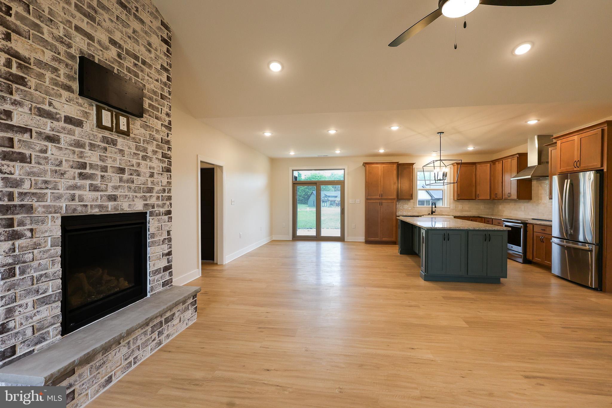 THE RESERVE AT TUSCARORA - Residential