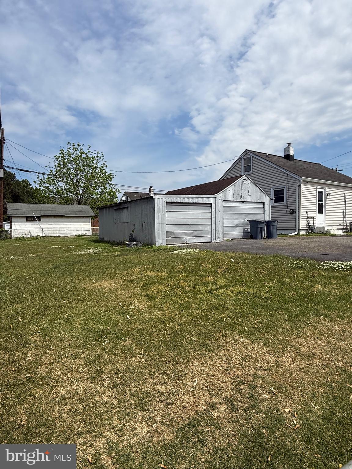 GRAY MANOR - Residential