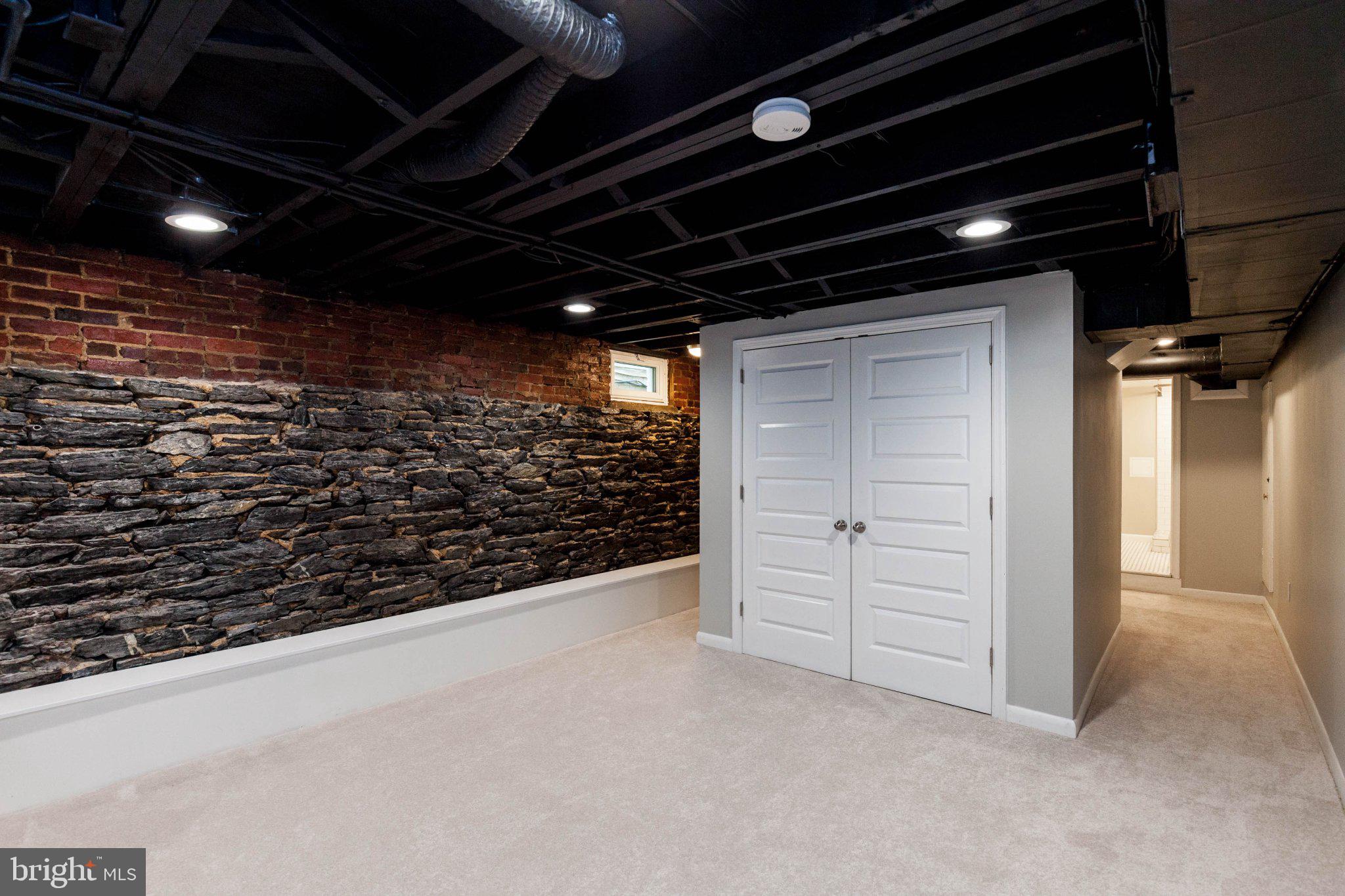 DOWNTOWN FREDERICK - Residential