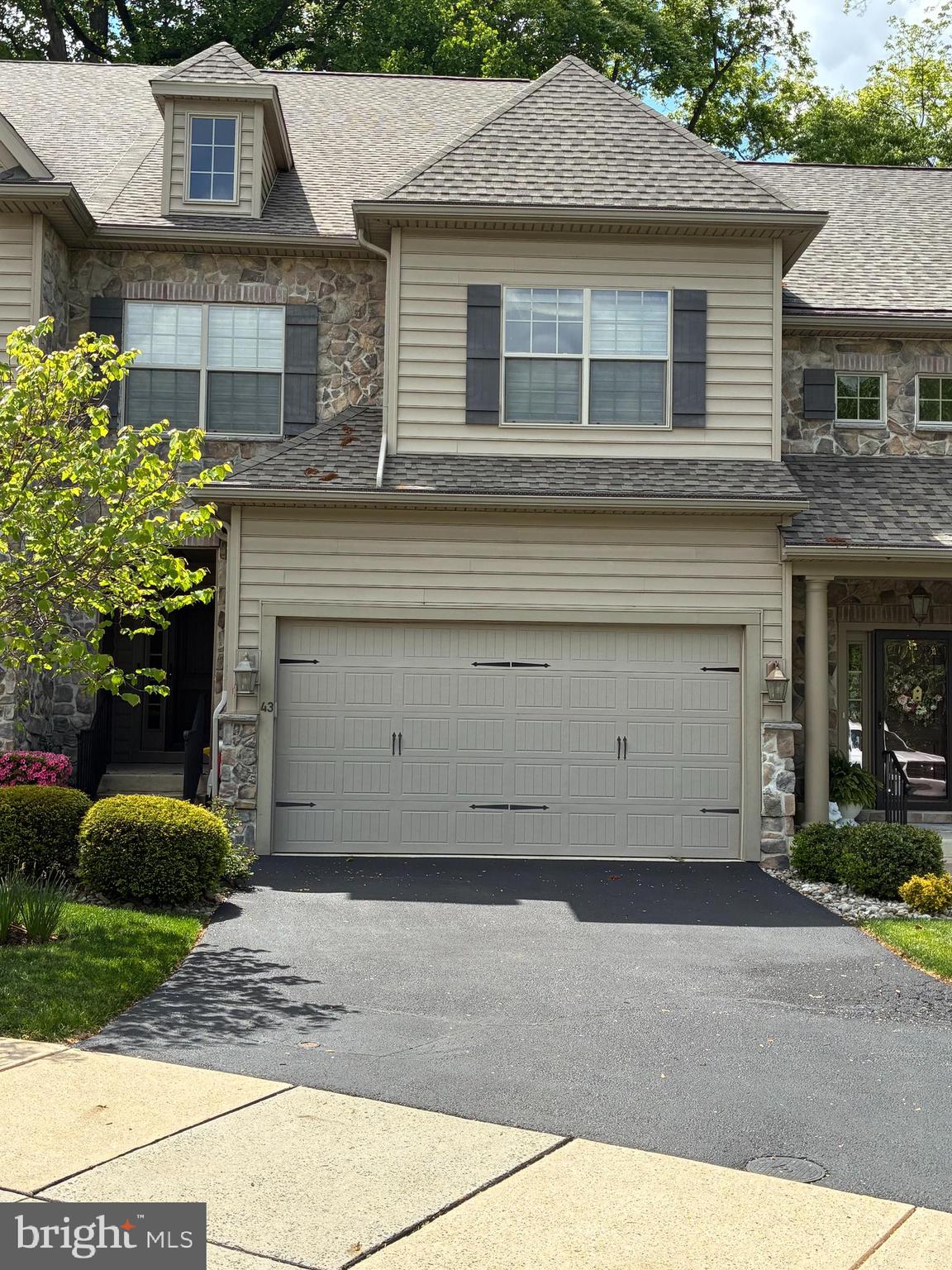 CENTERVILLE POINT - Residential