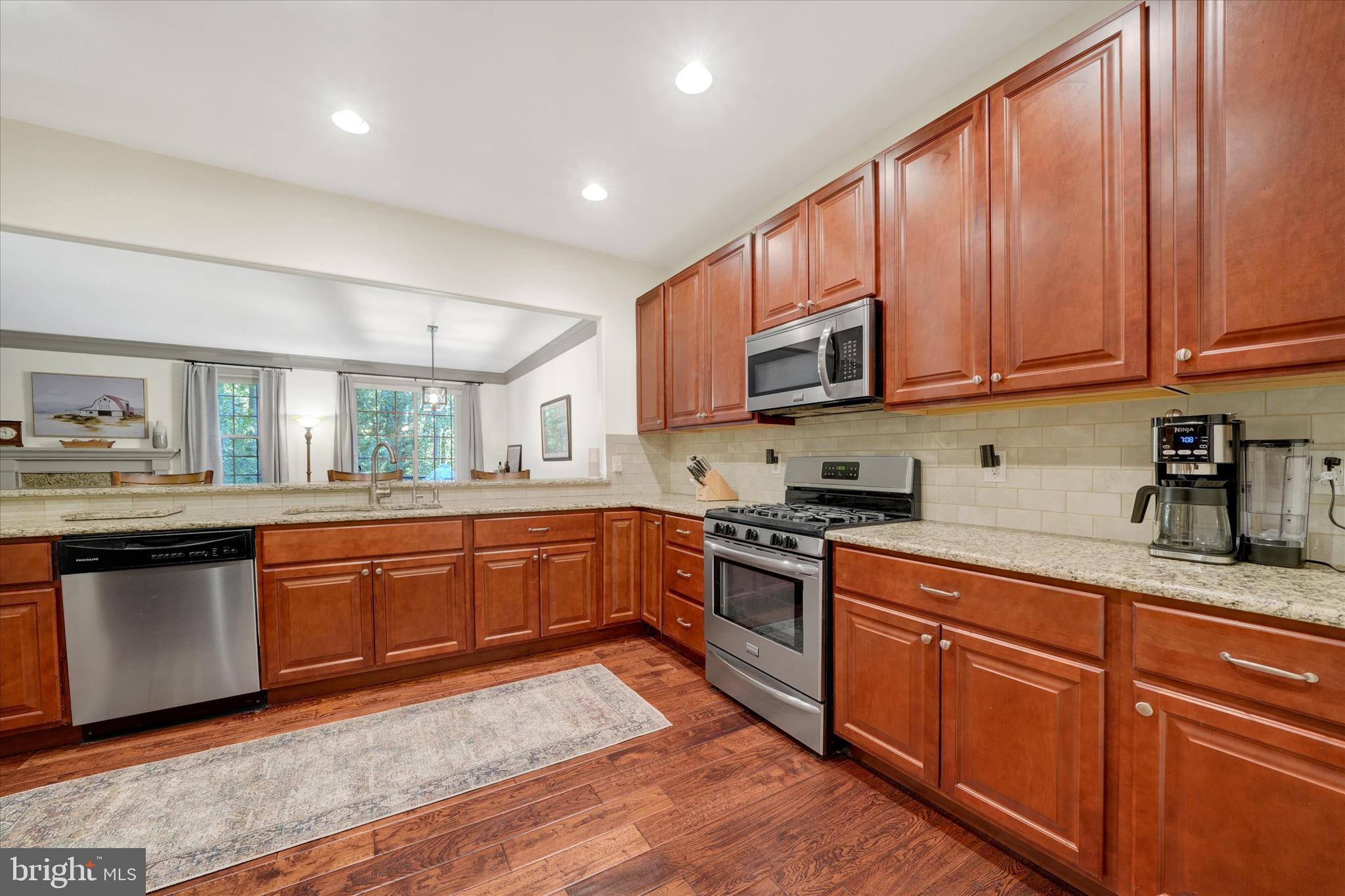 CENTERVILLE POINT - Residential
