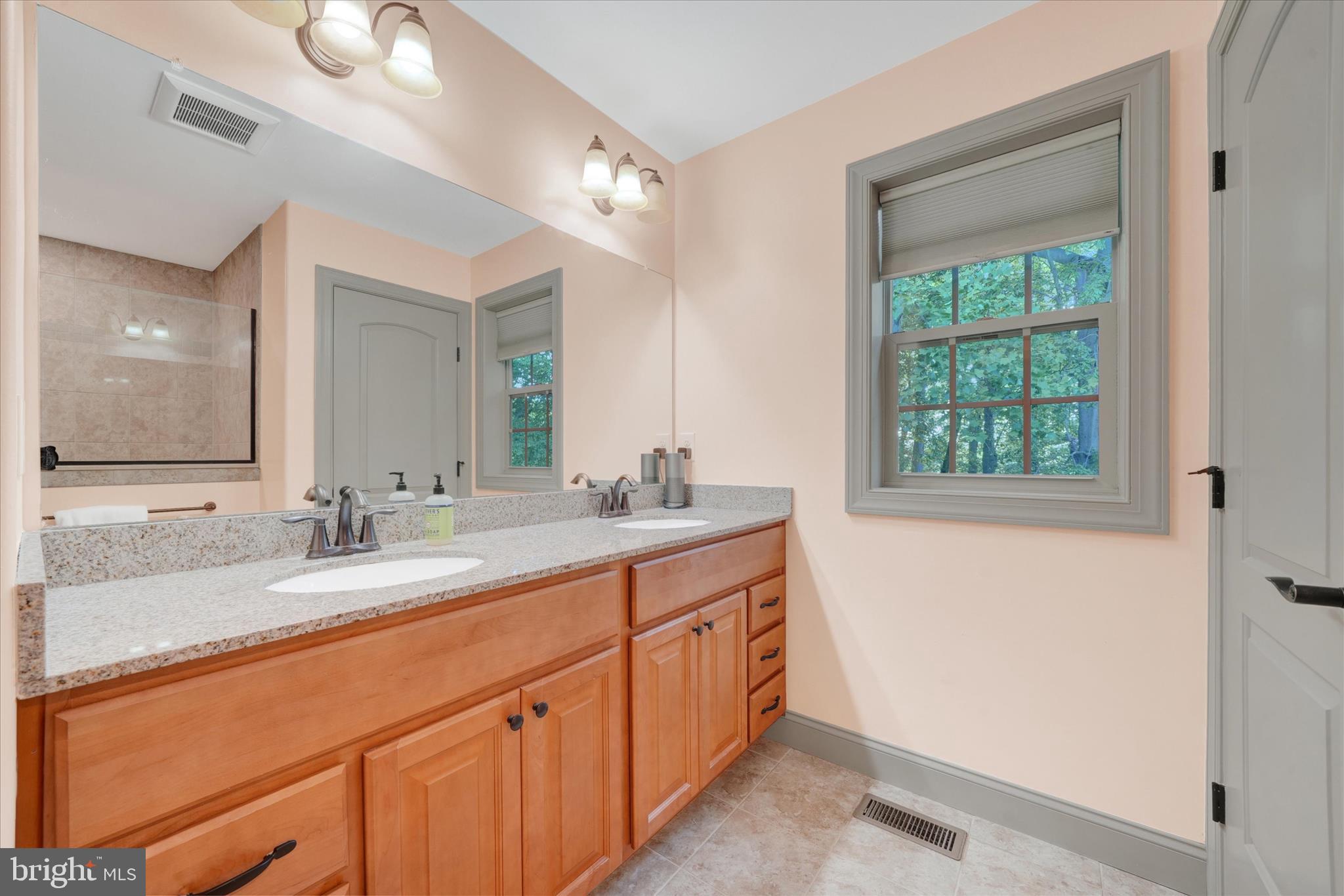 CENTERVILLE POINT - Residential
