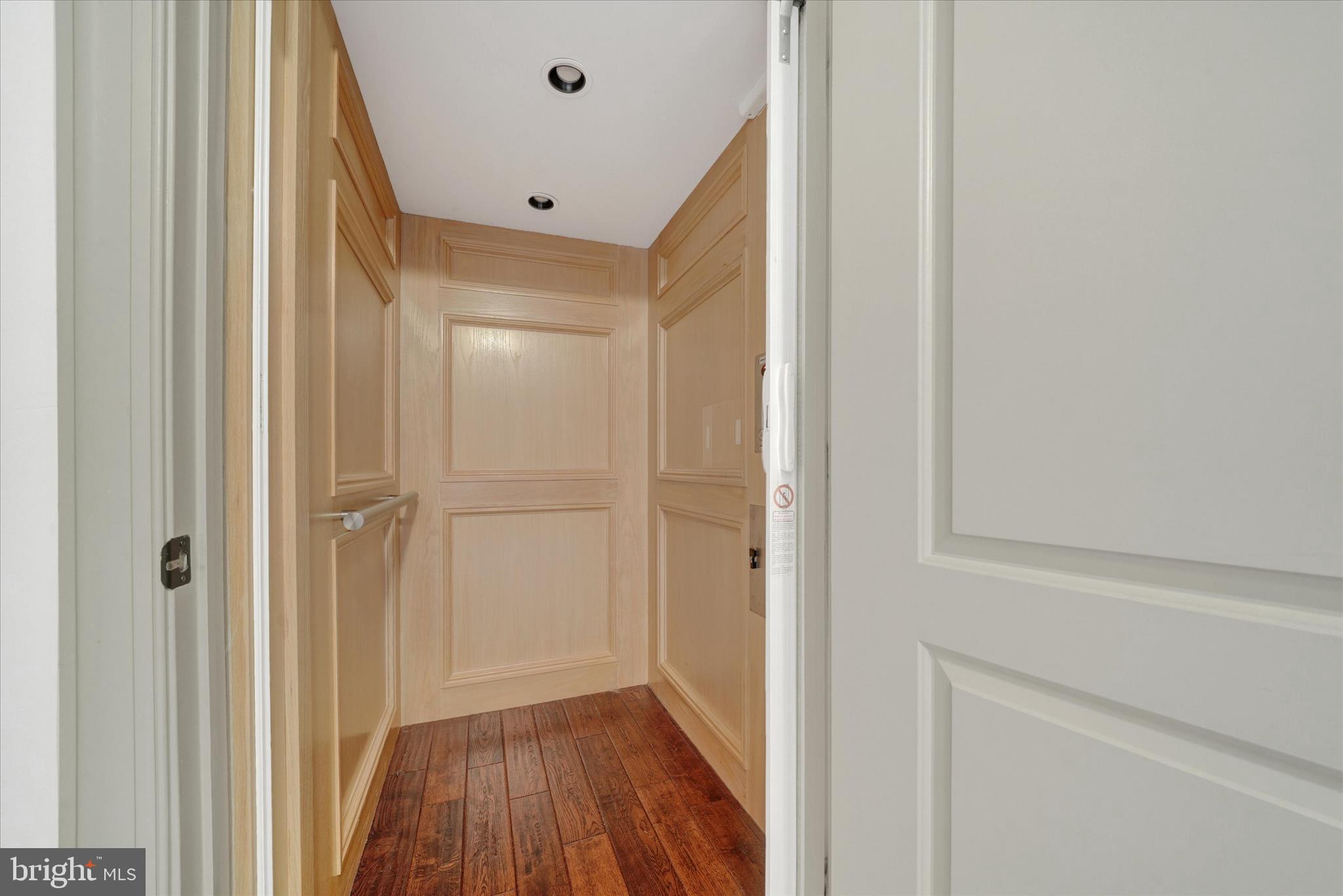 CENTERVILLE POINT - Residential