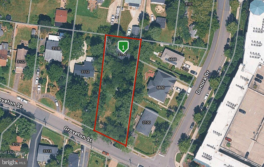 INVESTOR OPPORTUNITY: Cash or hard money offers only.  Great location < 3 miles to Huntington and Eisenhower Ave Metro Stations, over 1/3 acre.  Public water and sewer. AS IS CONDITION.