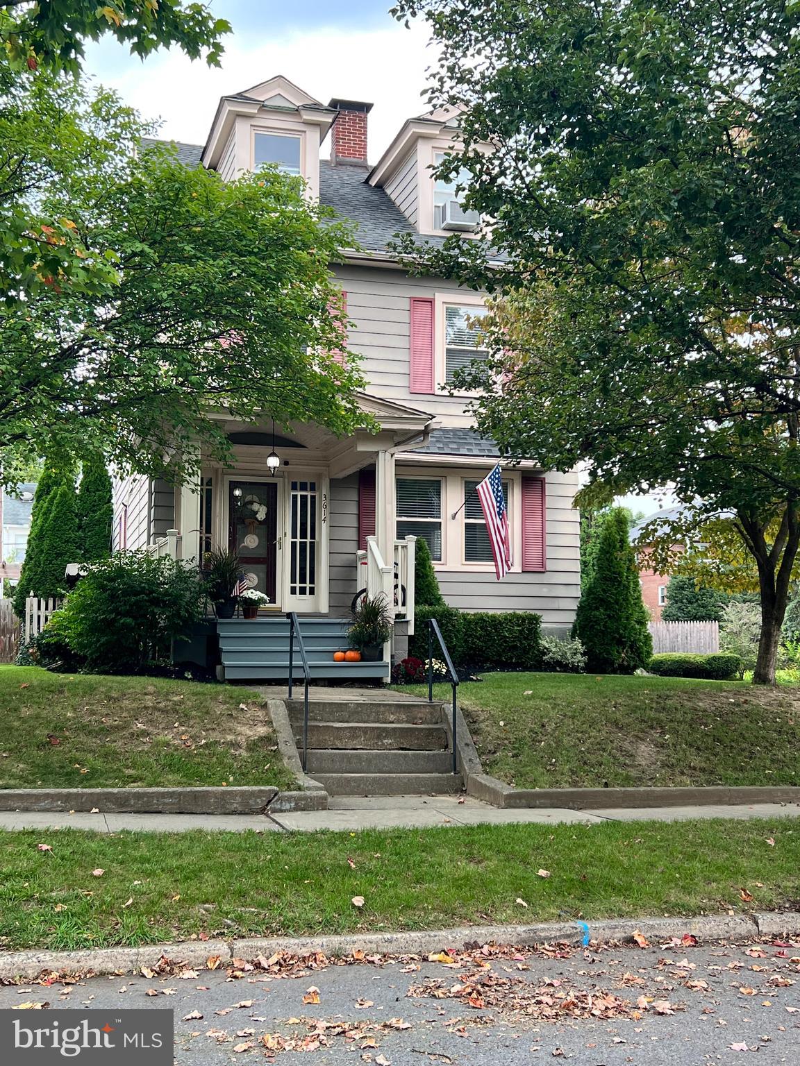 Quaint single home in Paxtang Borough!  Cozy front porch leads you to an inviting traditional styled home with loads of charm.   Living room is flooded with light and a gas fireplace.  Bow window in the dining room also offers a room flooded with light.  Kitchen overlooks fenced in back yard and 1 car detached garage.  The 2nd floor offers 3 bedrooms and 1 full bath.   The 3rd floor attic is finished  and would make a great study or 4th bedroom!  Take the time to add this to your tour, you won't regret it!