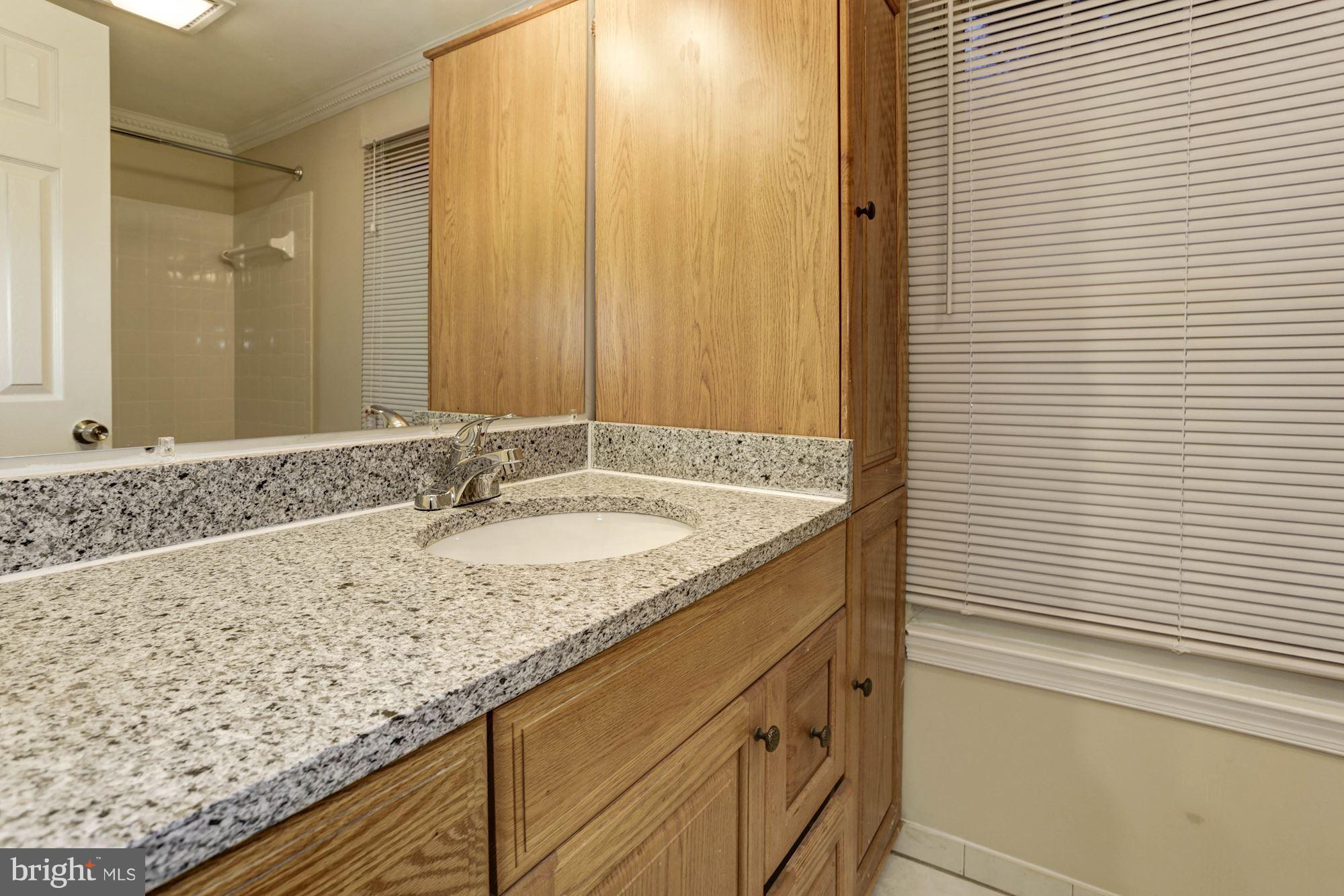 CHURCHILL TOWN SECTOR - Residential Lease
