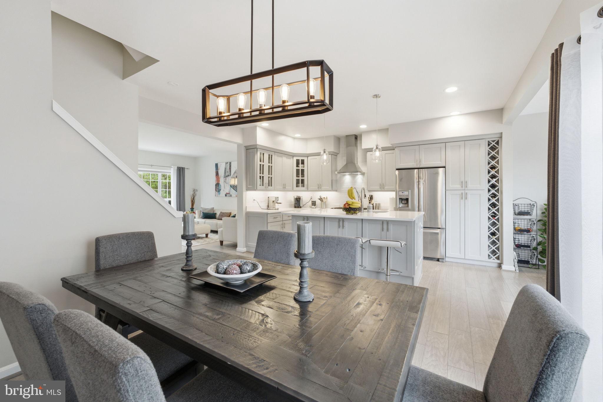 COMPTON VILLAGE - Residential