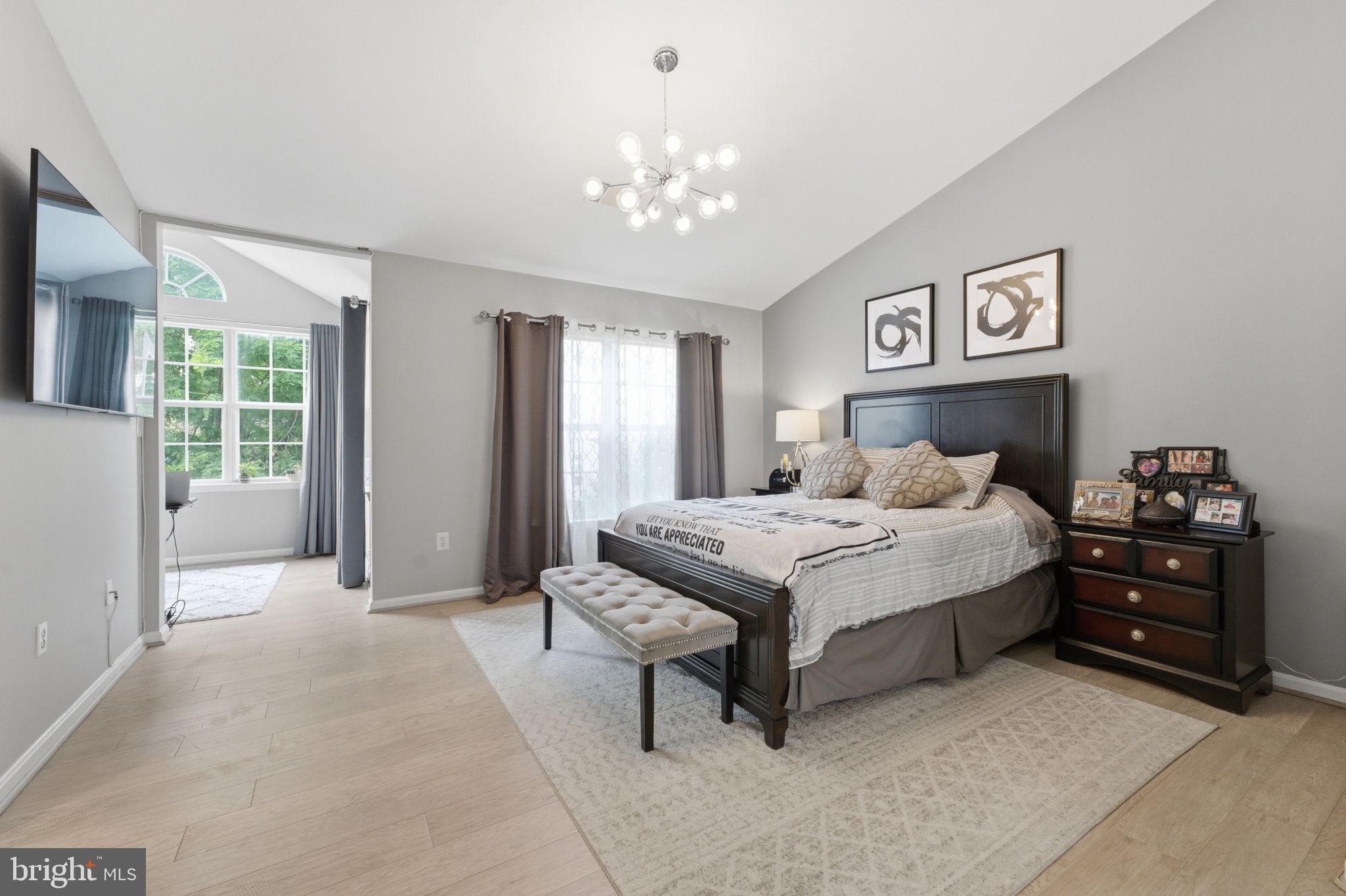COMPTON VILLAGE - Residential