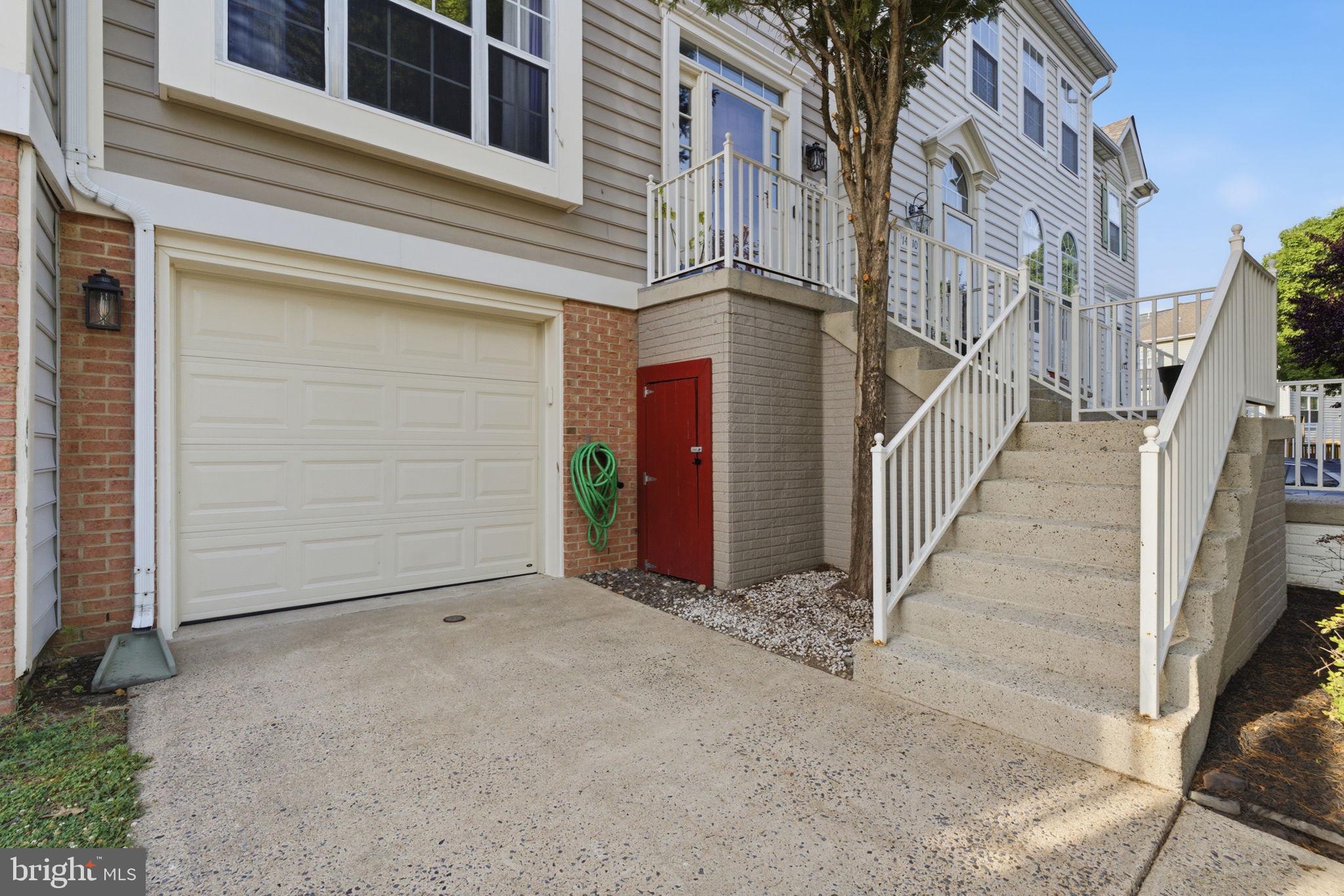 COMPTON VILLAGE - Residential