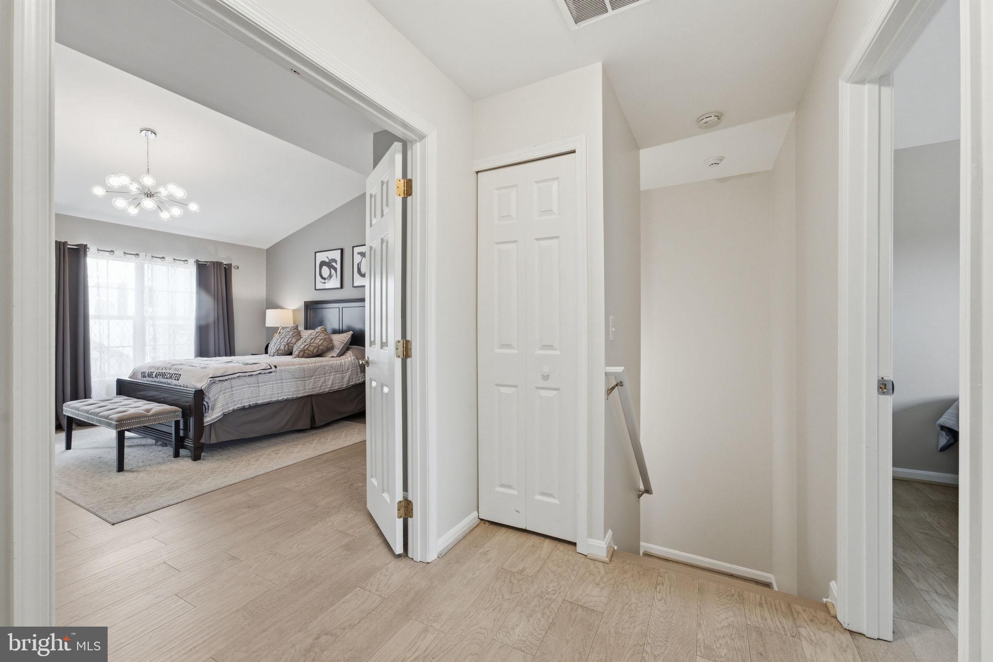 COMPTON VILLAGE - Residential