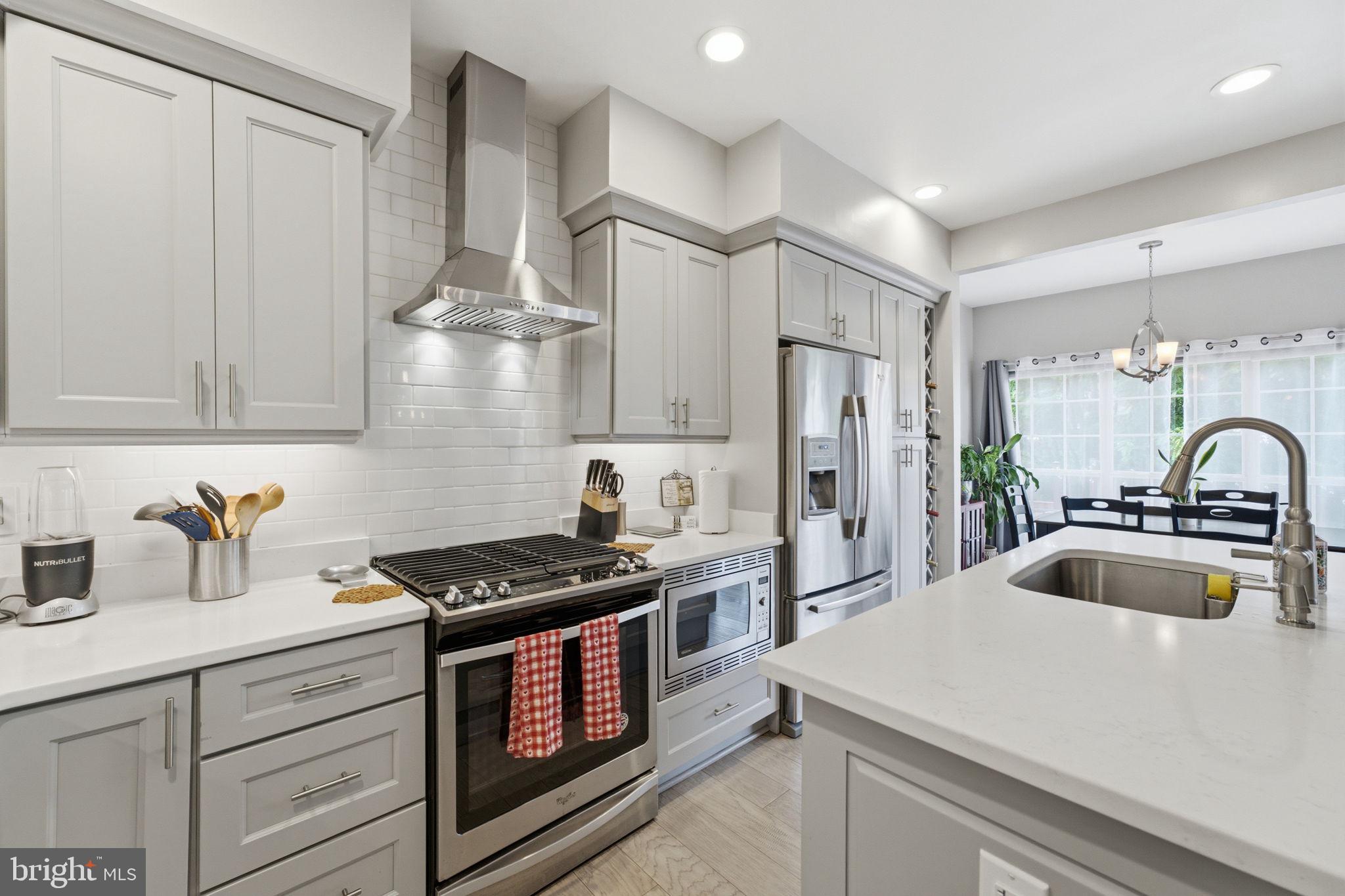 COMPTON VILLAGE - Residential