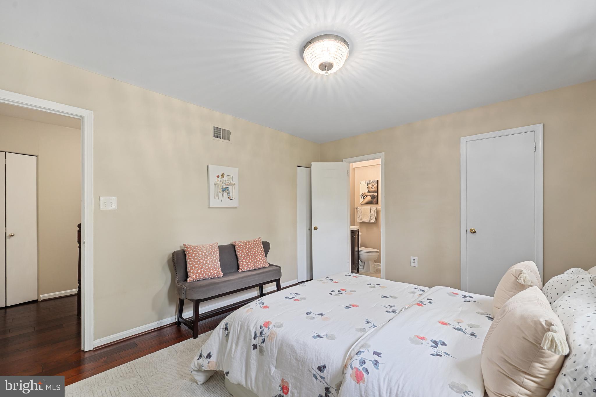 HERITAGE VILLAGE - Residential