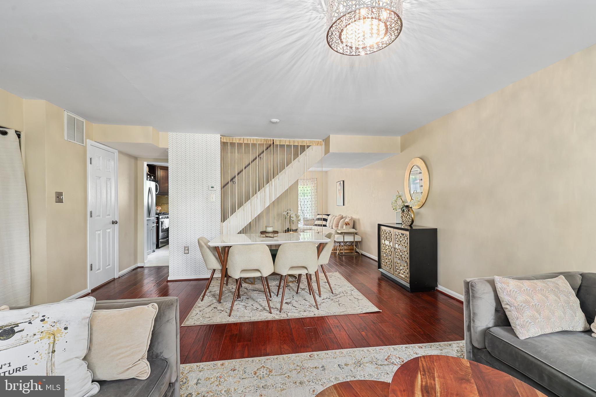 HERITAGE VILLAGE - Residential