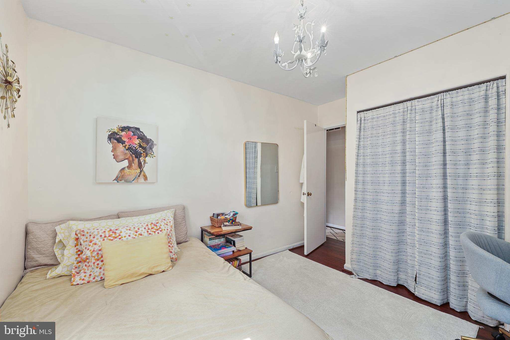 HERITAGE VILLAGE - Residential